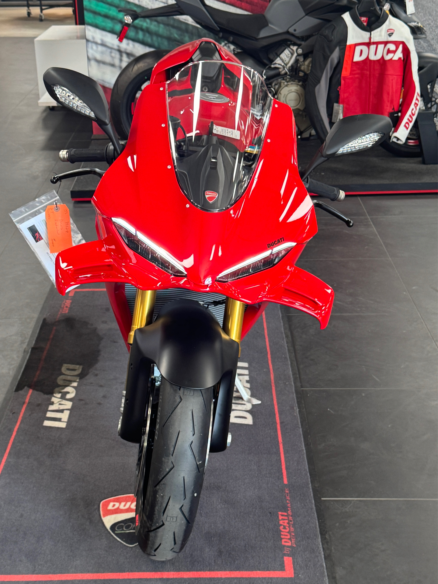 2025 Ducati Panigale V4 S in Foxboro, Massachusetts - Photo 23