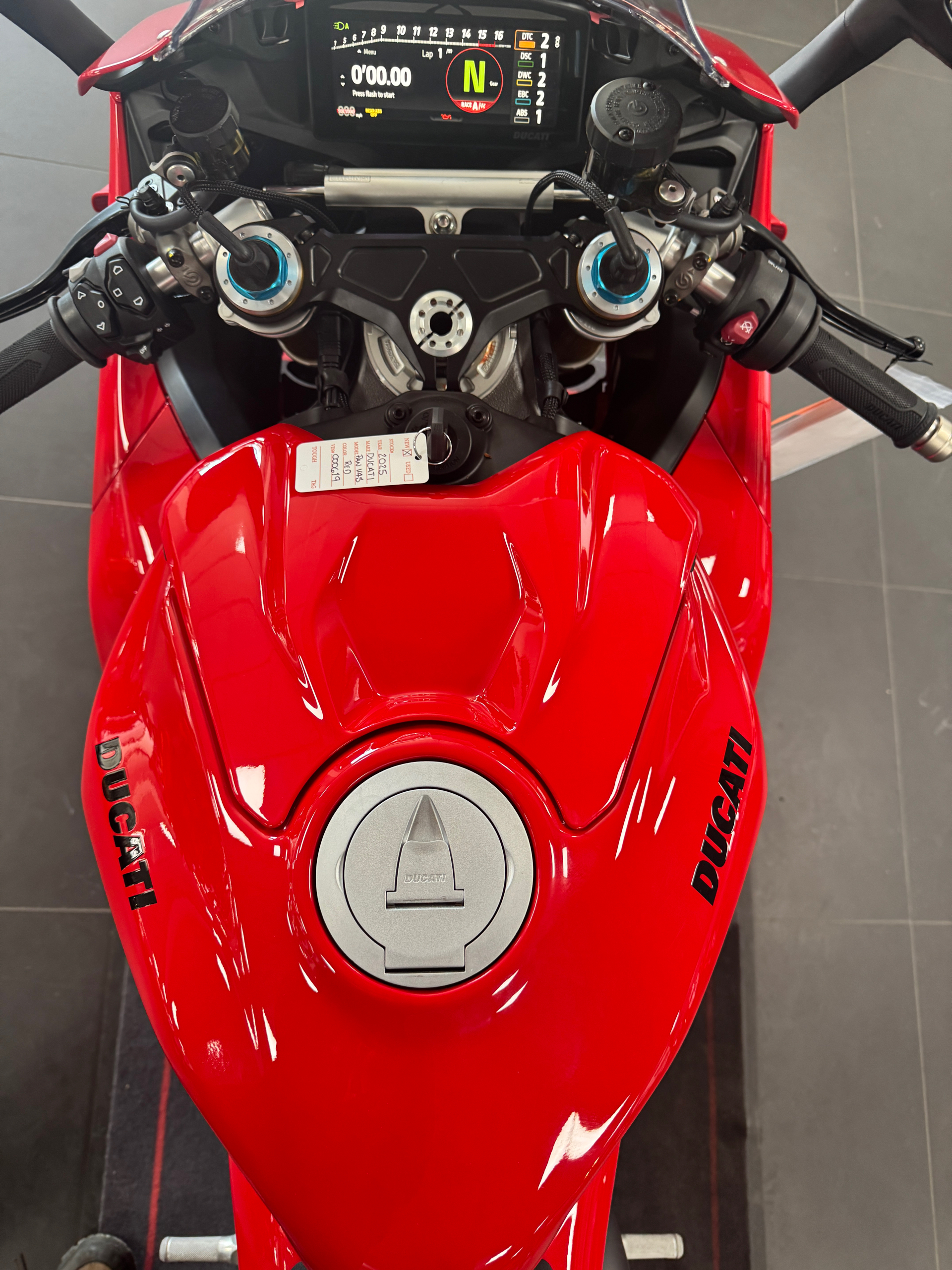 2025 Ducati Panigale V4 S in Foxboro, Massachusetts - Photo 20