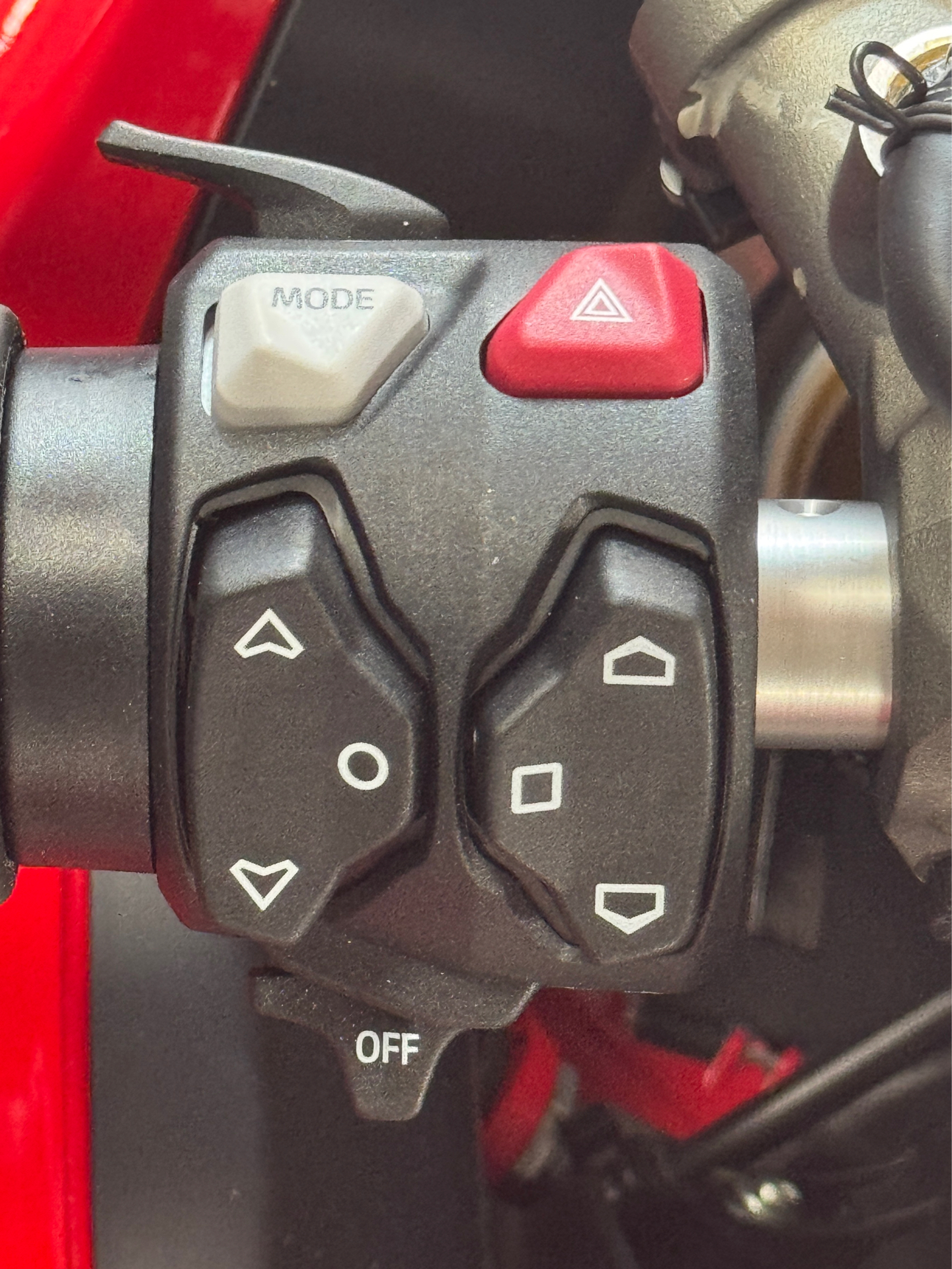 2025 Ducati Panigale V4 S in Foxboro, Massachusetts - Photo 17