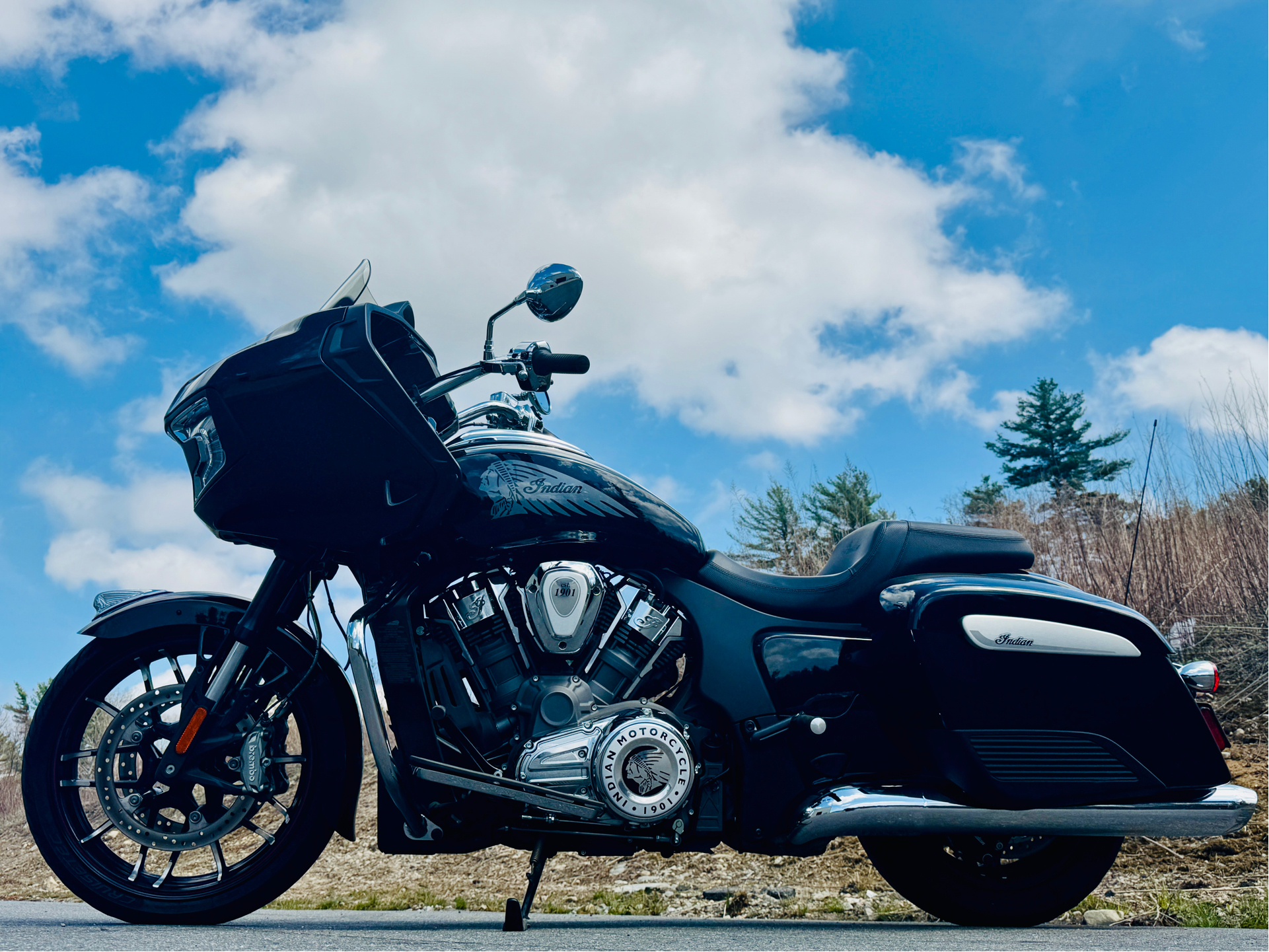 2022 Indian Motorcycle Challenger® Limited in Foxboro, Massachusetts - Photo 3