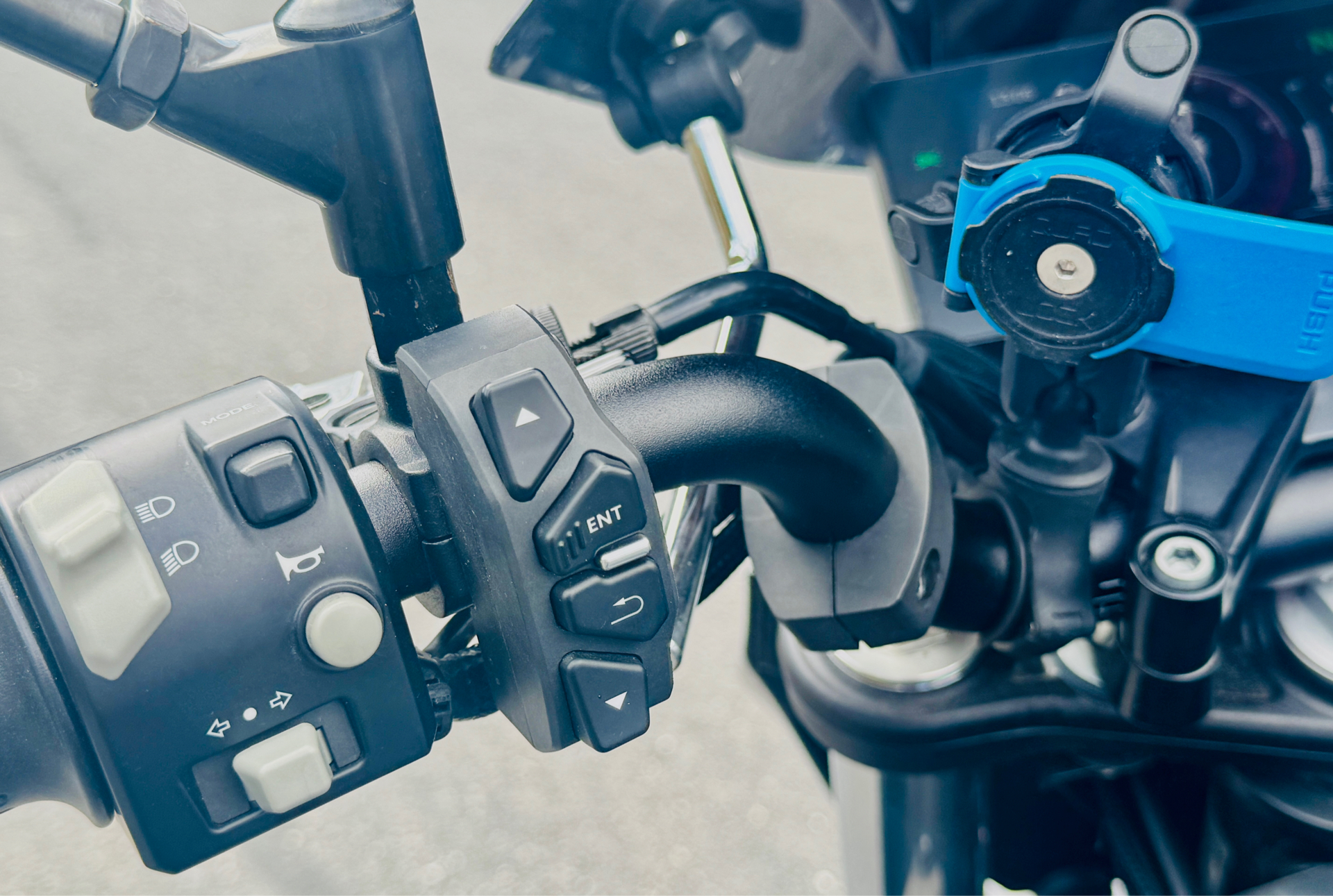 2022 CFMOTO 650NK in Foxboro, Massachusetts - Photo 2