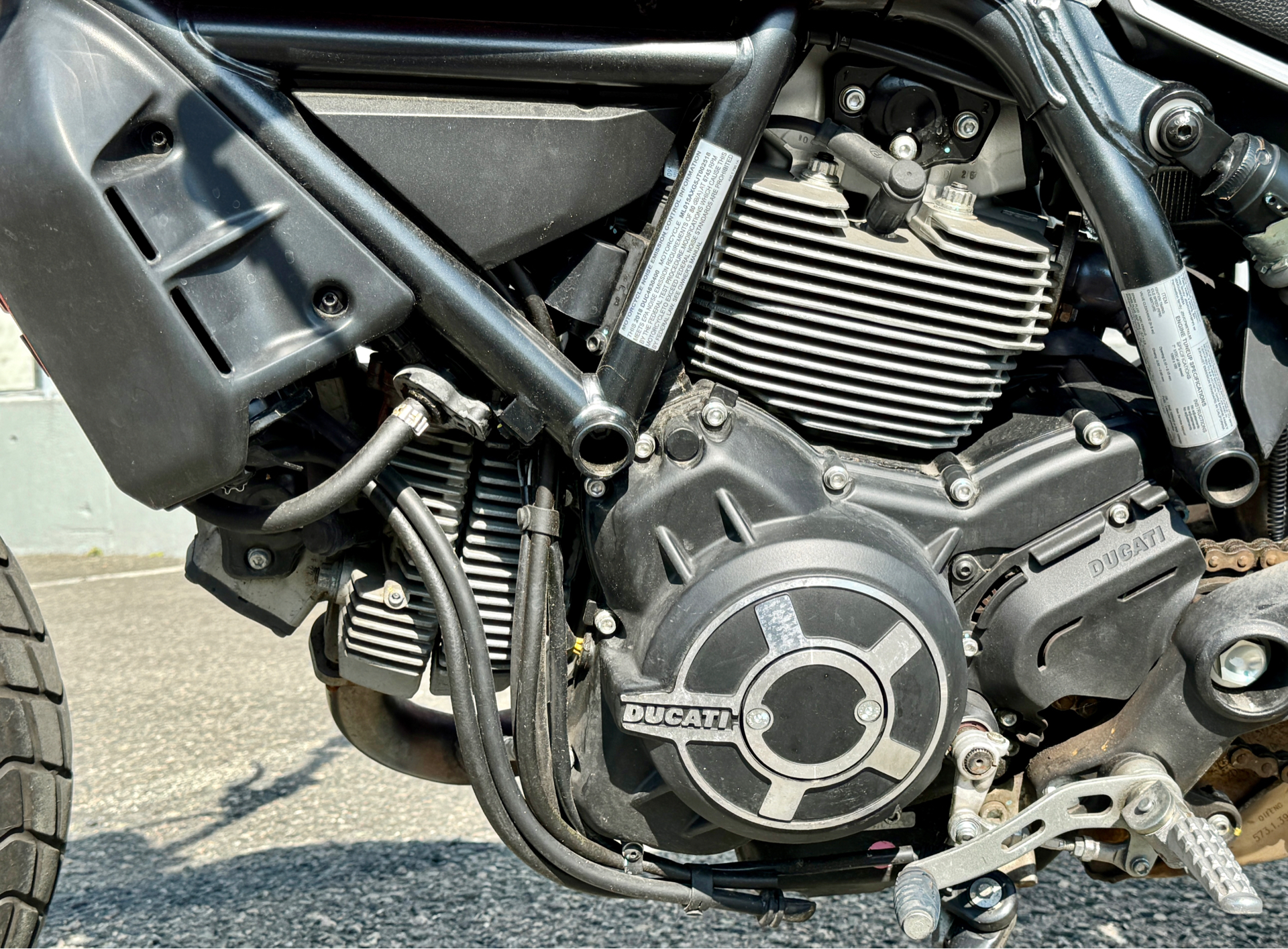 2018 Ducati Scrambler Sixty2 in Foxboro, Massachusetts - Photo 13