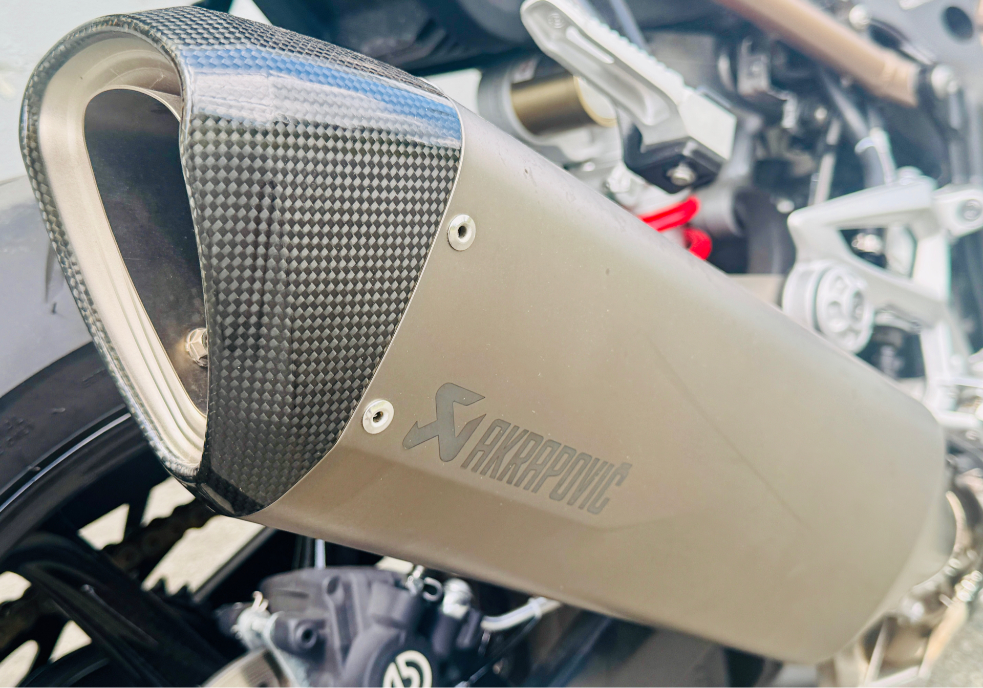 2022 BMW S 1000 R in Foxboro, Massachusetts - Photo 2