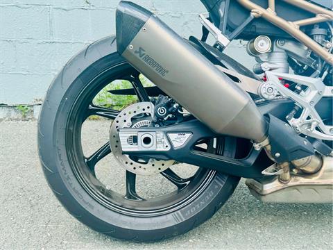 2022 BMW S 1000 R in Foxboro, Massachusetts - Photo 22