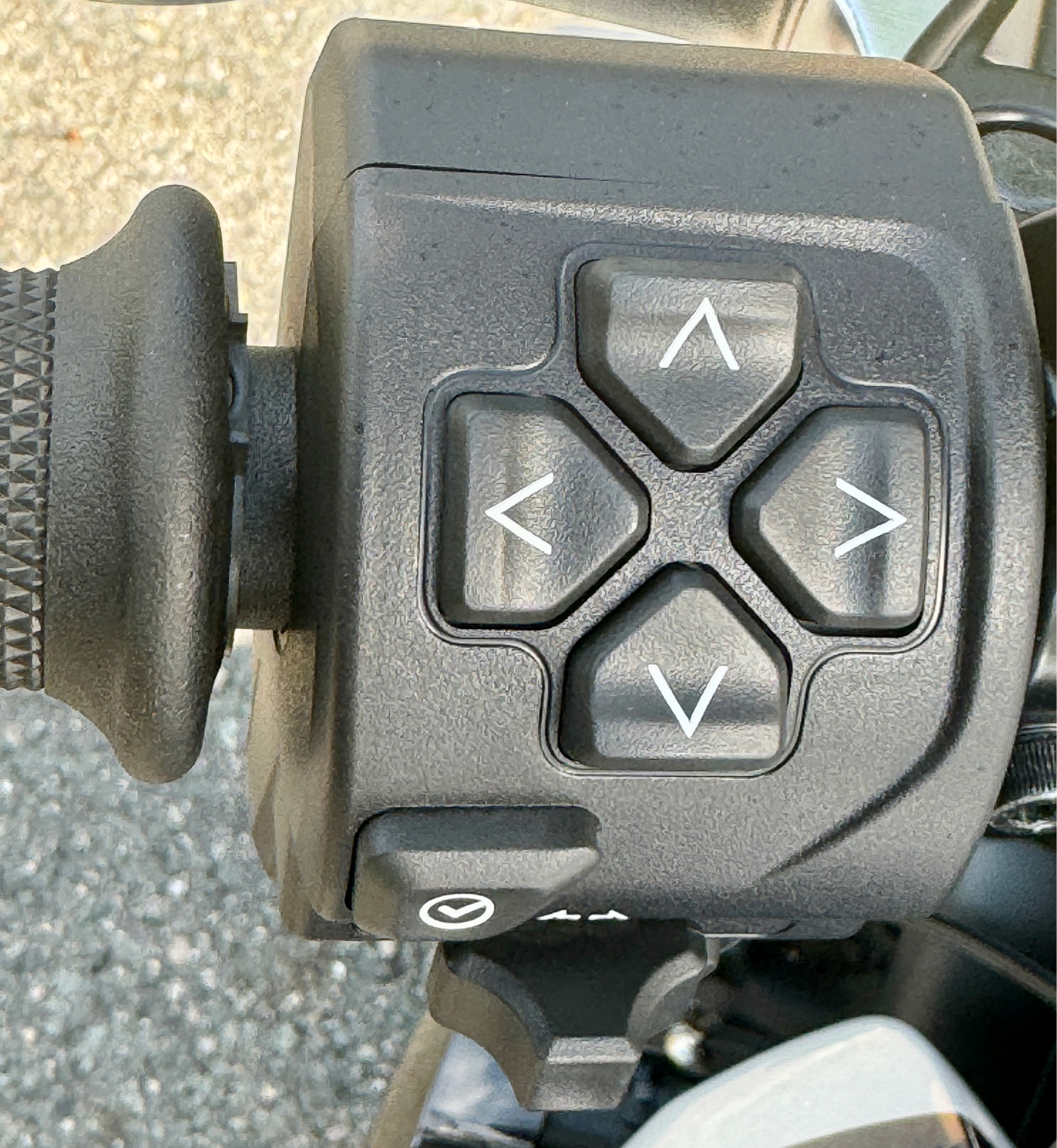 2025 Triumph Trident 660 Triple Tribute Edition in Foxboro, Massachusetts - Photo 5