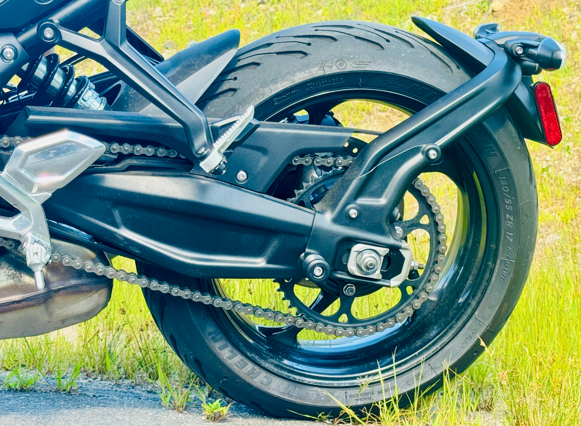 2025 Triumph Trident 660 Triple Tribute Edition in Foxboro, Massachusetts - Photo 24