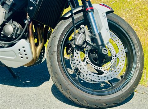 2025 Triumph Trident 660 Triple Tribute Edition in Foxboro, Massachusetts - Photo 22