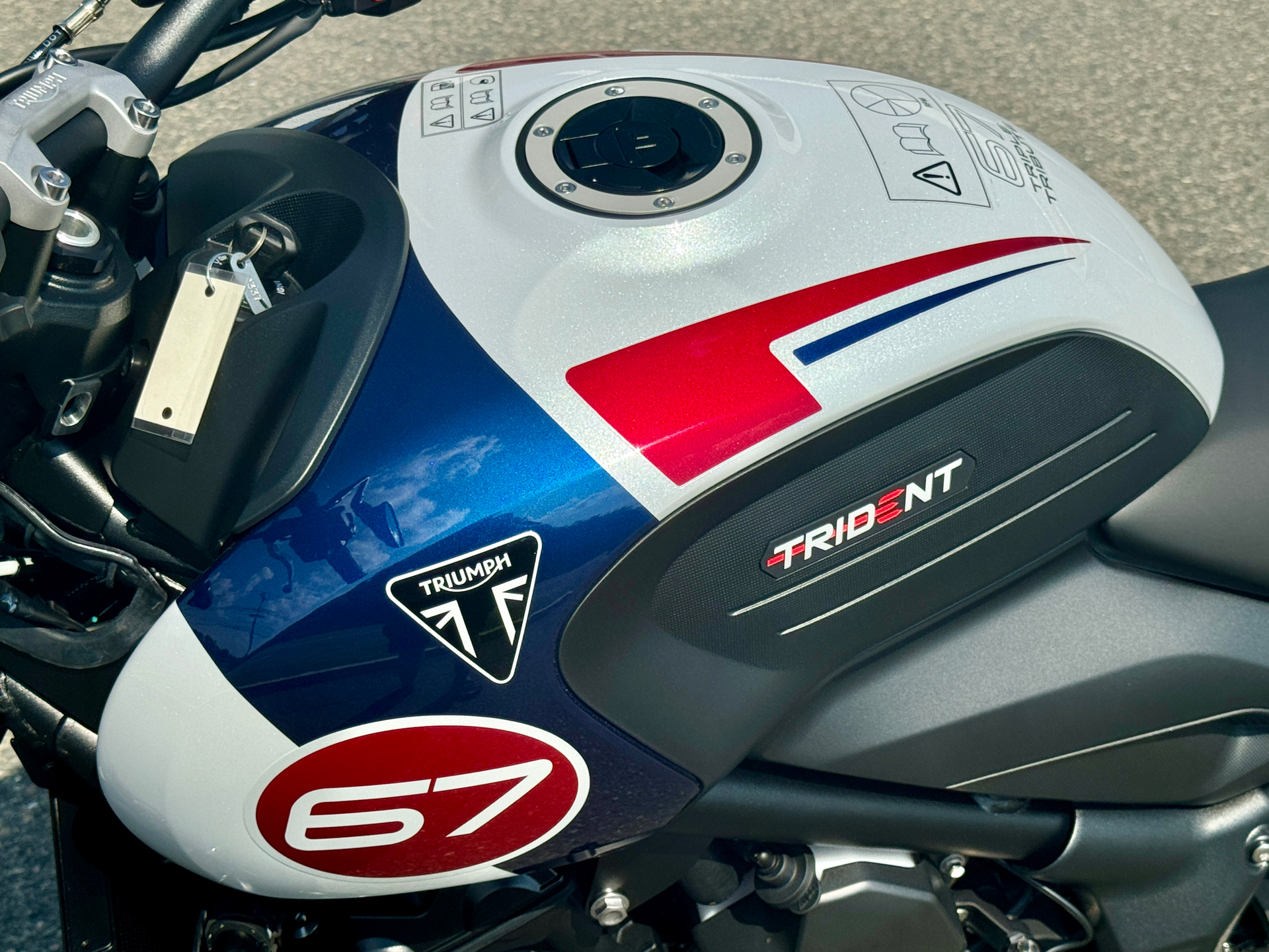 2025 Triumph Trident 660 Triple Tribute Edition in Foxboro, Massachusetts - Photo 7