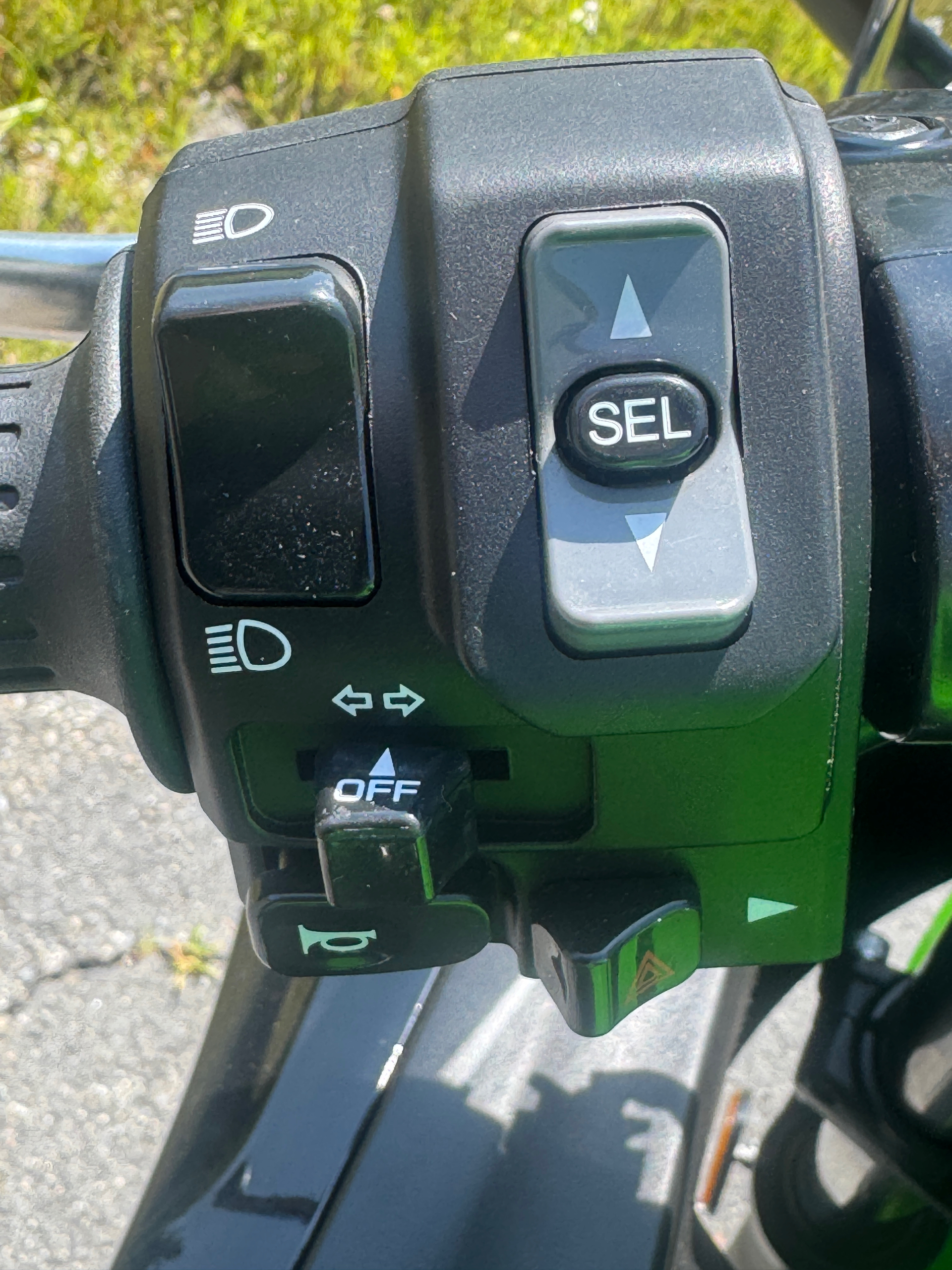 2023 Kawasaki Ninja 650 ABS KRT Edition in Foxboro, Massachusetts - Photo 6