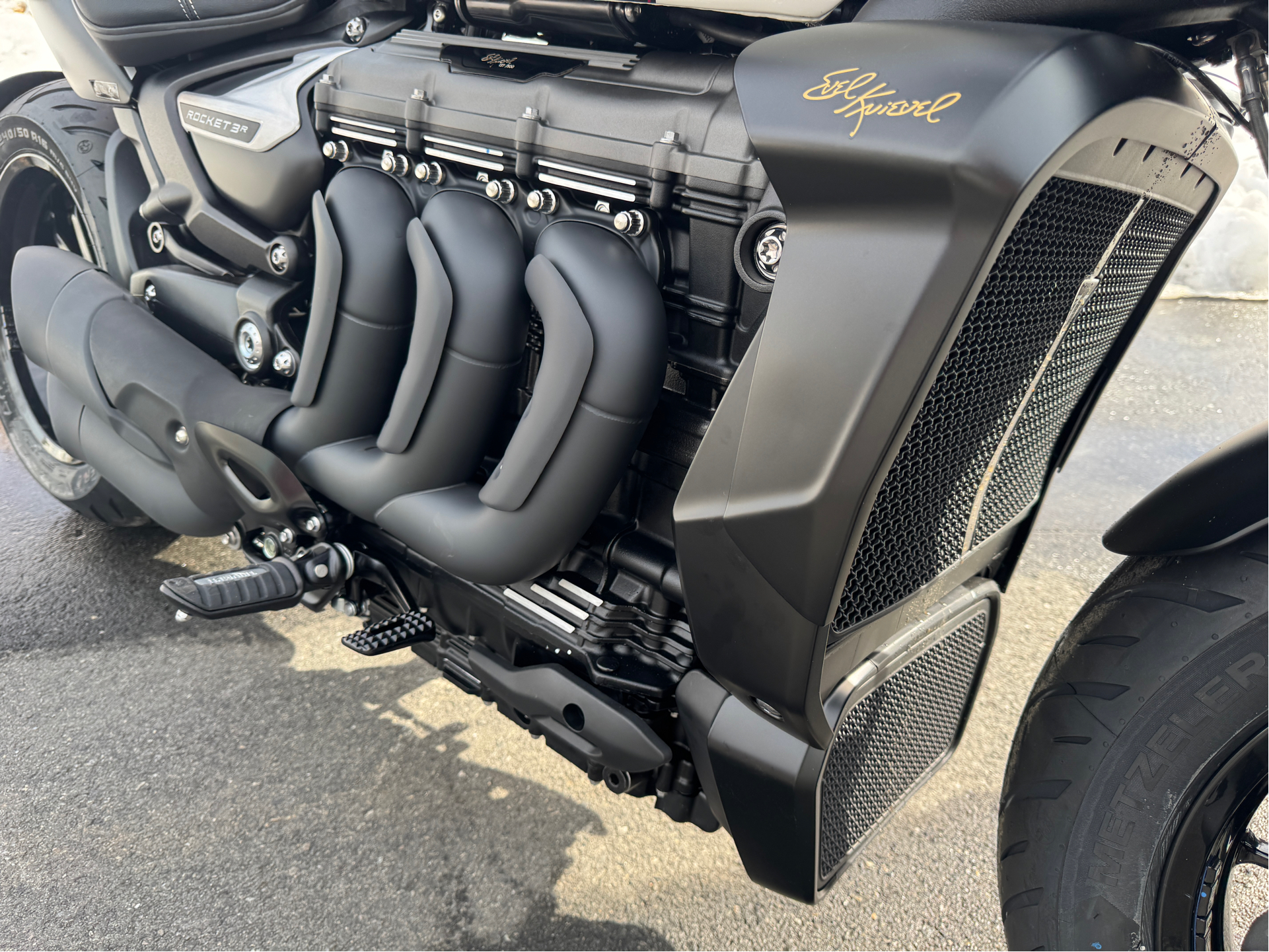 2025 Triumph Rocket 3 Storm R Evel Knievel Limited Edition in Foxboro, Massachusetts - Photo 2