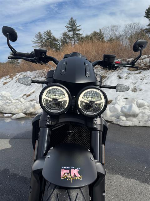 2025 Triumph Rocket 3 Storm R Evel Knievel Limited Edition in Foxboro, Massachusetts - Photo 8