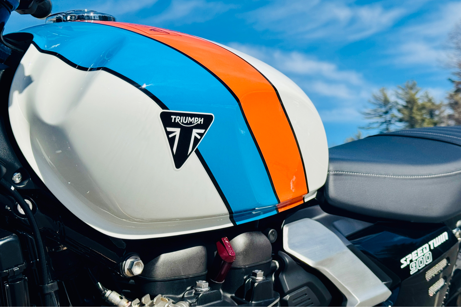 2025 Triumph Speed Twin 900 in Foxboro, Massachusetts - Photo 7