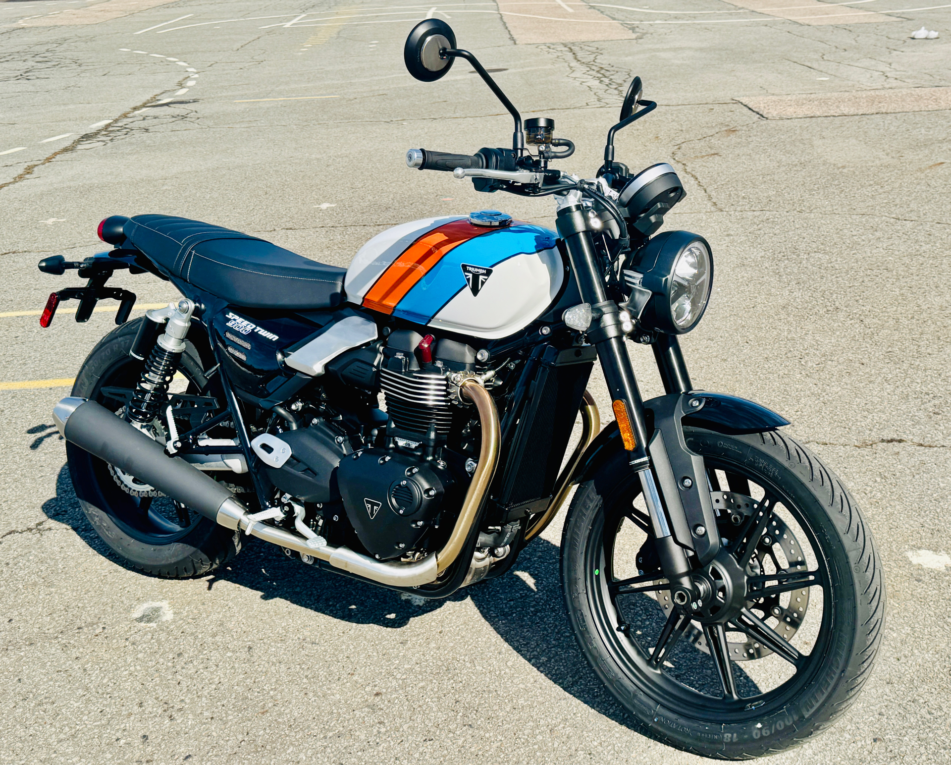 2025 Triumph Speed Twin 900 in Foxboro, Massachusetts - Photo 8