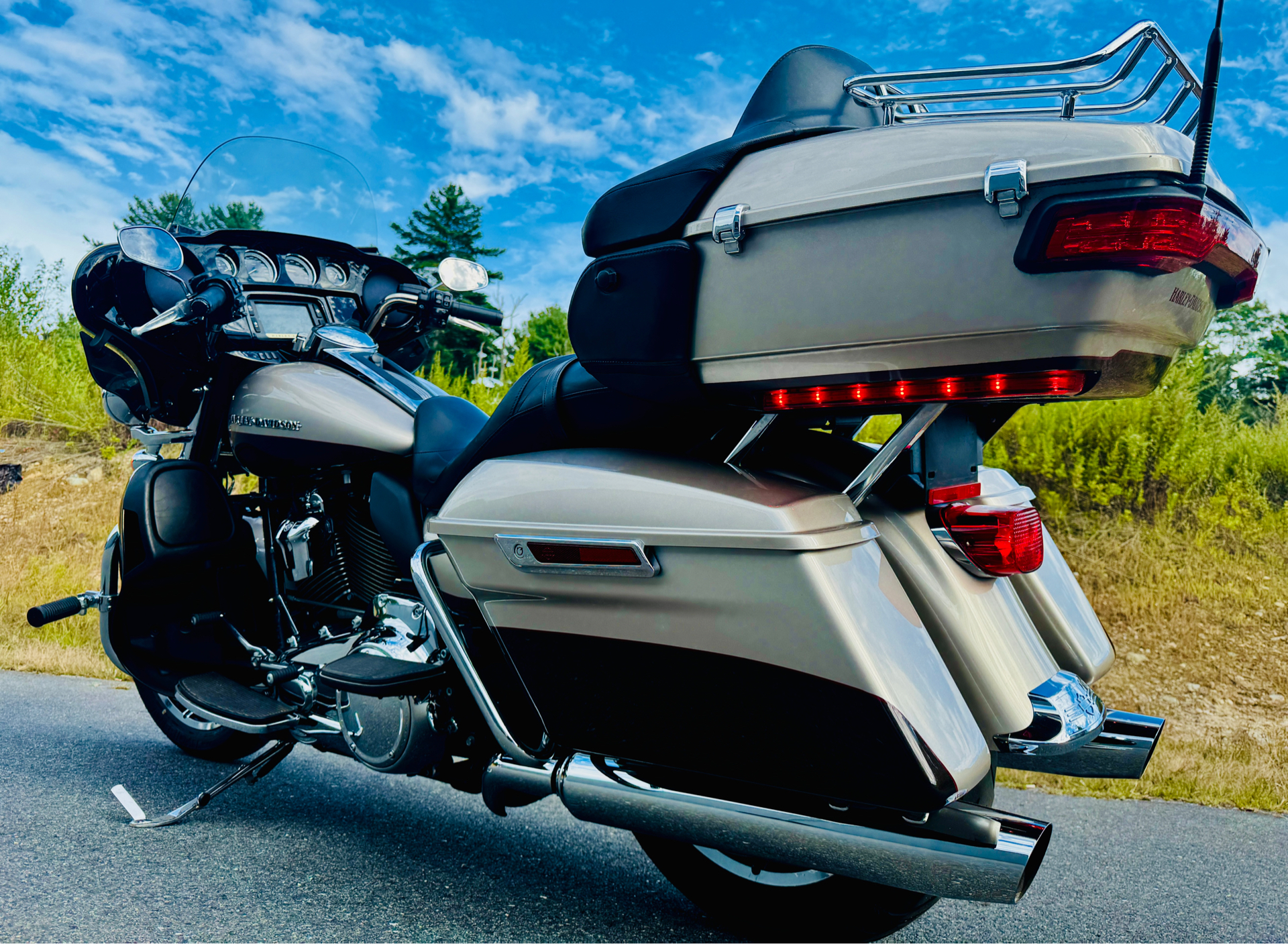 2018 Harley-Davidson Ultra Limited in Foxboro, Massachusetts - Photo 9