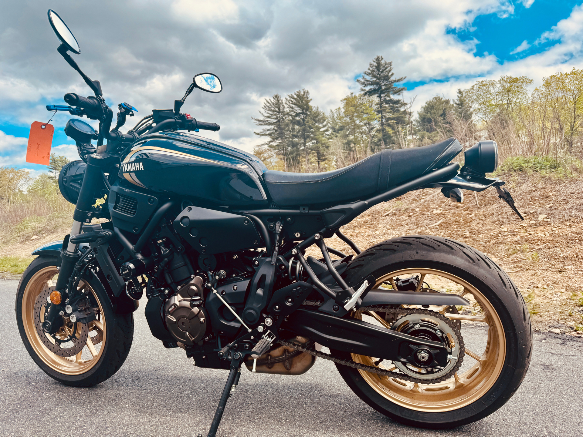 2024 Yamaha XSR700 in Foxboro, Massachusetts - Photo 9