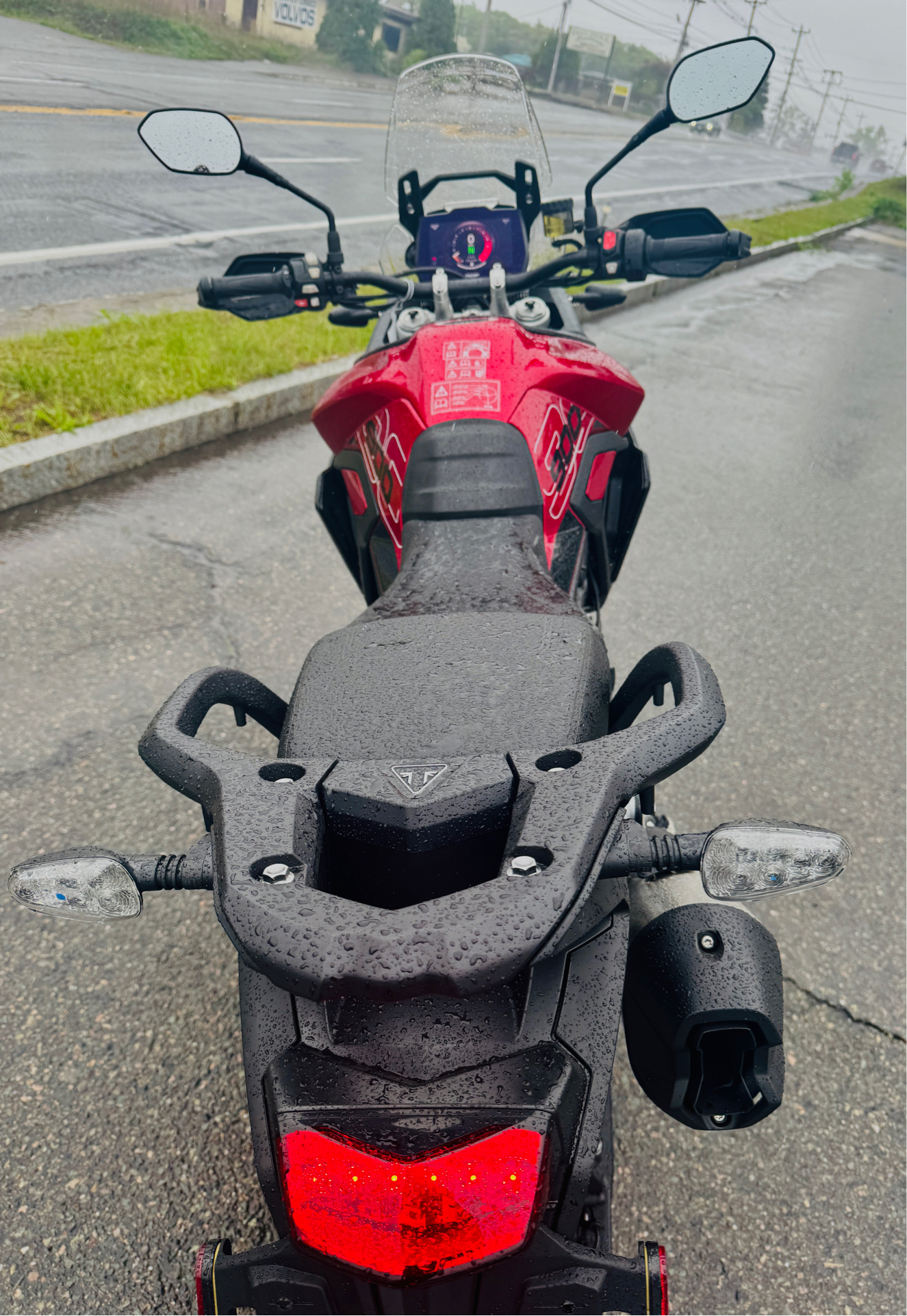 2024 Triumph Tiger 900 GT in Foxboro, Massachusetts - Photo 10