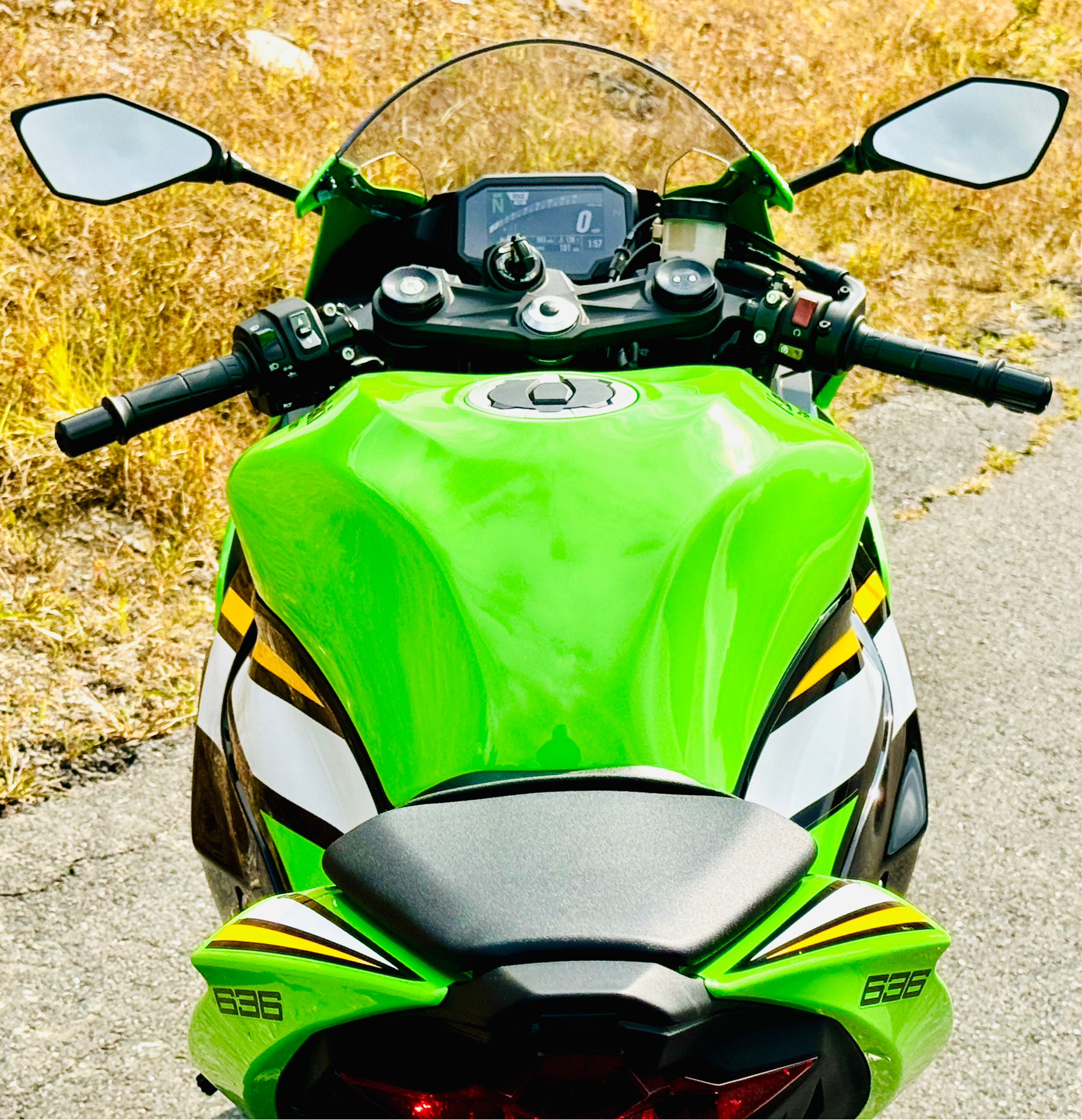 2025 Kawasaki Ninja ZX-6R KRT Edition in Foxboro, Massachusetts - Photo 4