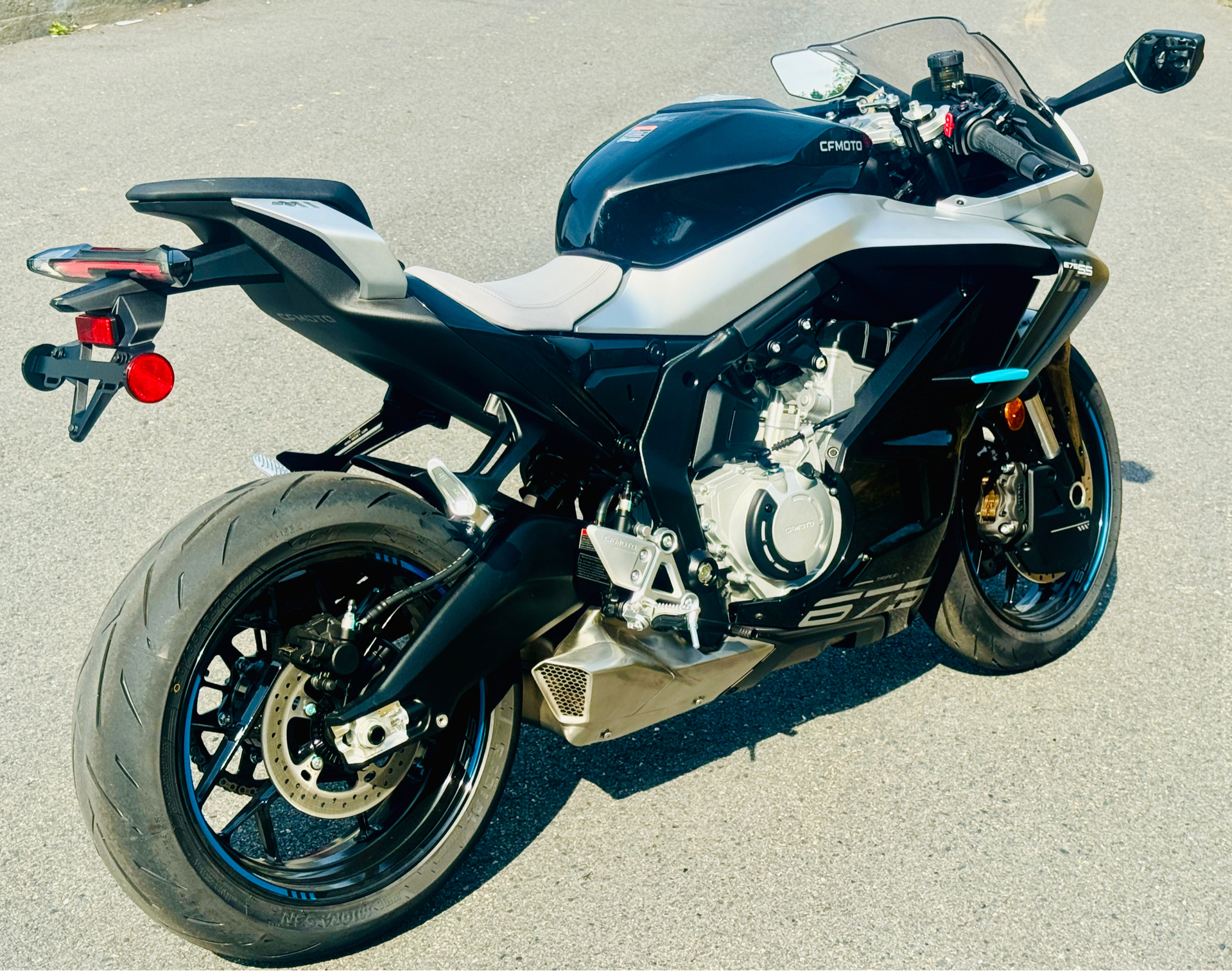 2025 CFMOTO 675SS in Foxboro, Massachusetts - Photo 11
