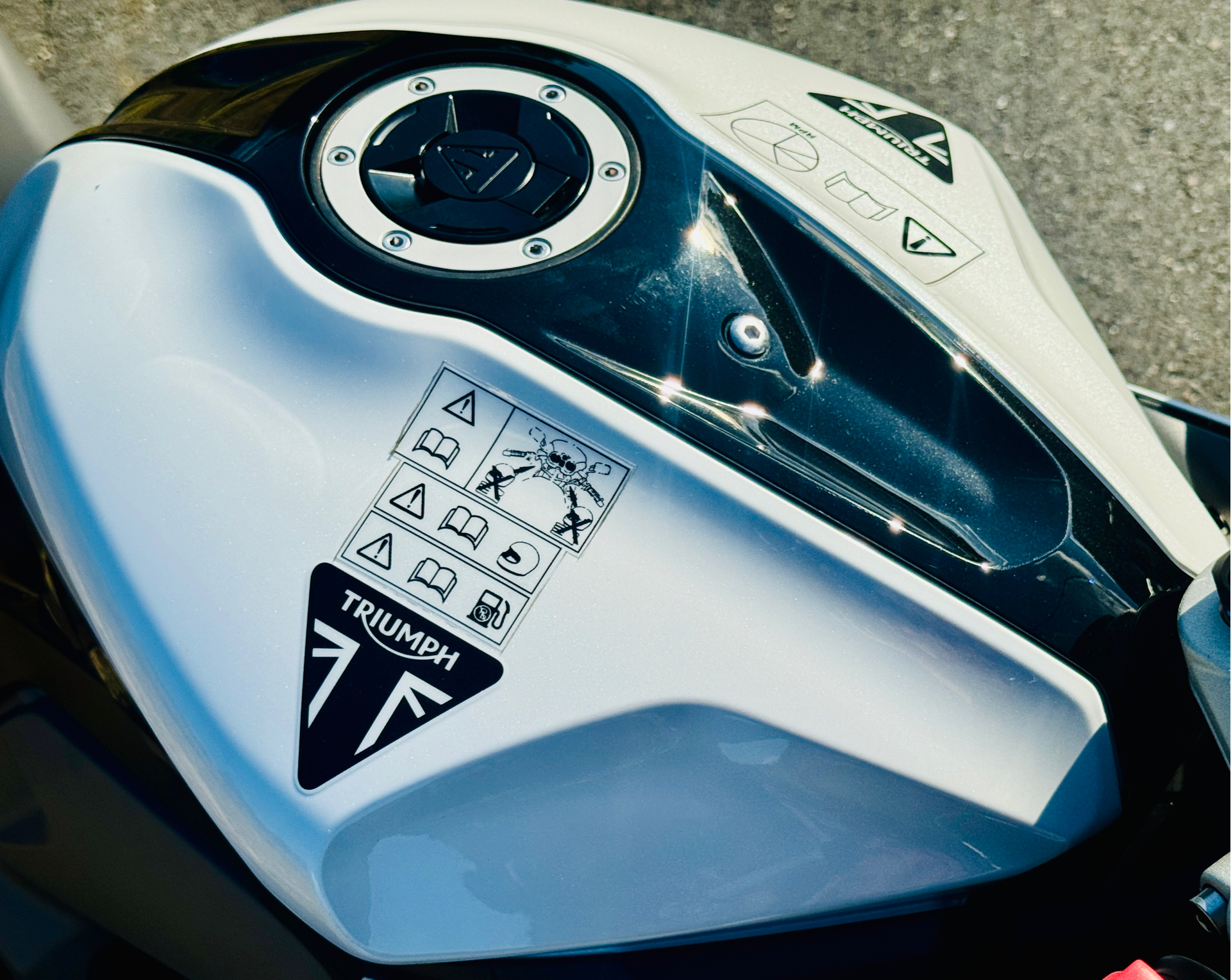 2025 Triumph Daytona 660 in Foxboro, Massachusetts - Photo 2