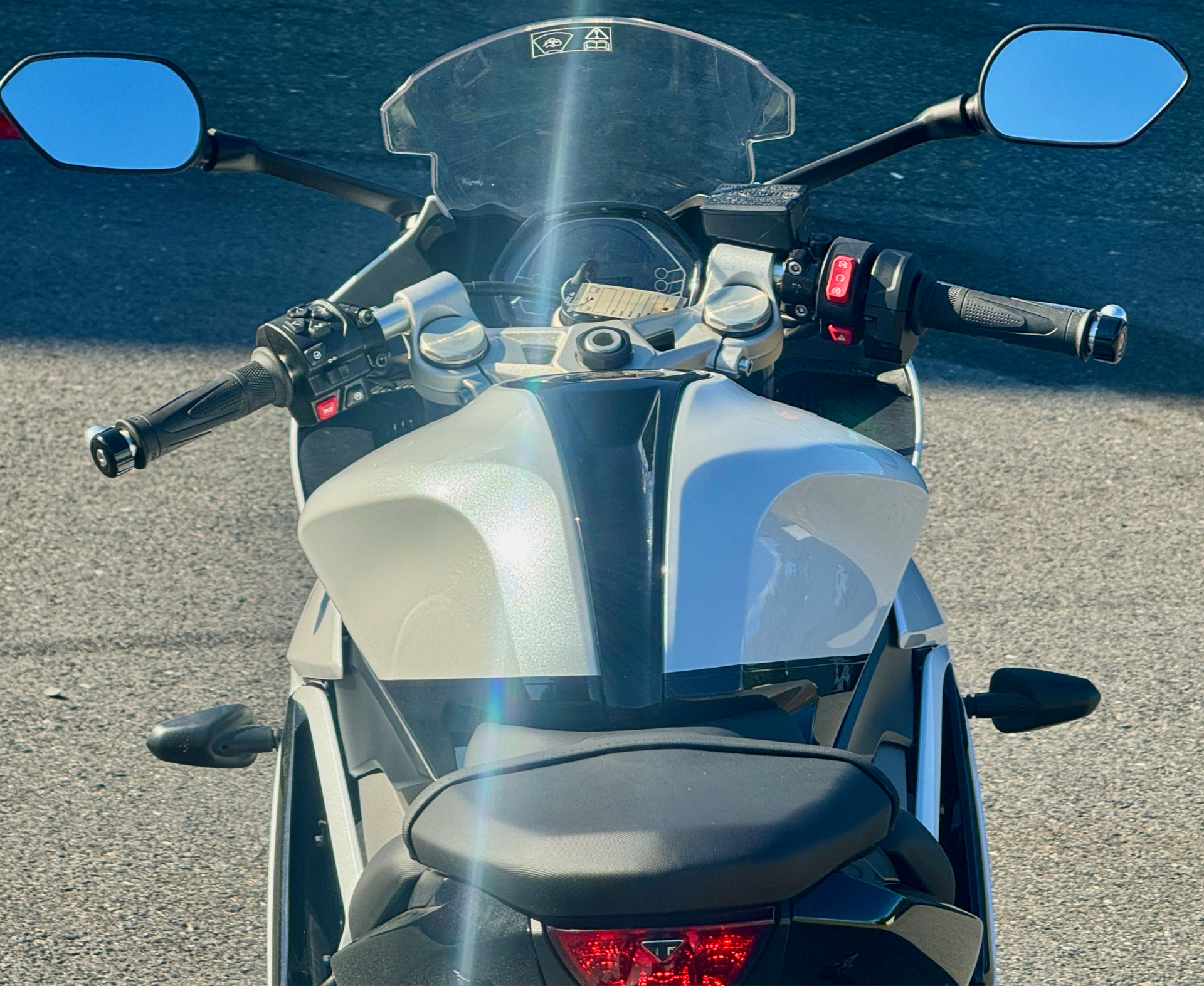 2025 Triumph Daytona 660 in Foxboro, Massachusetts - Photo 17