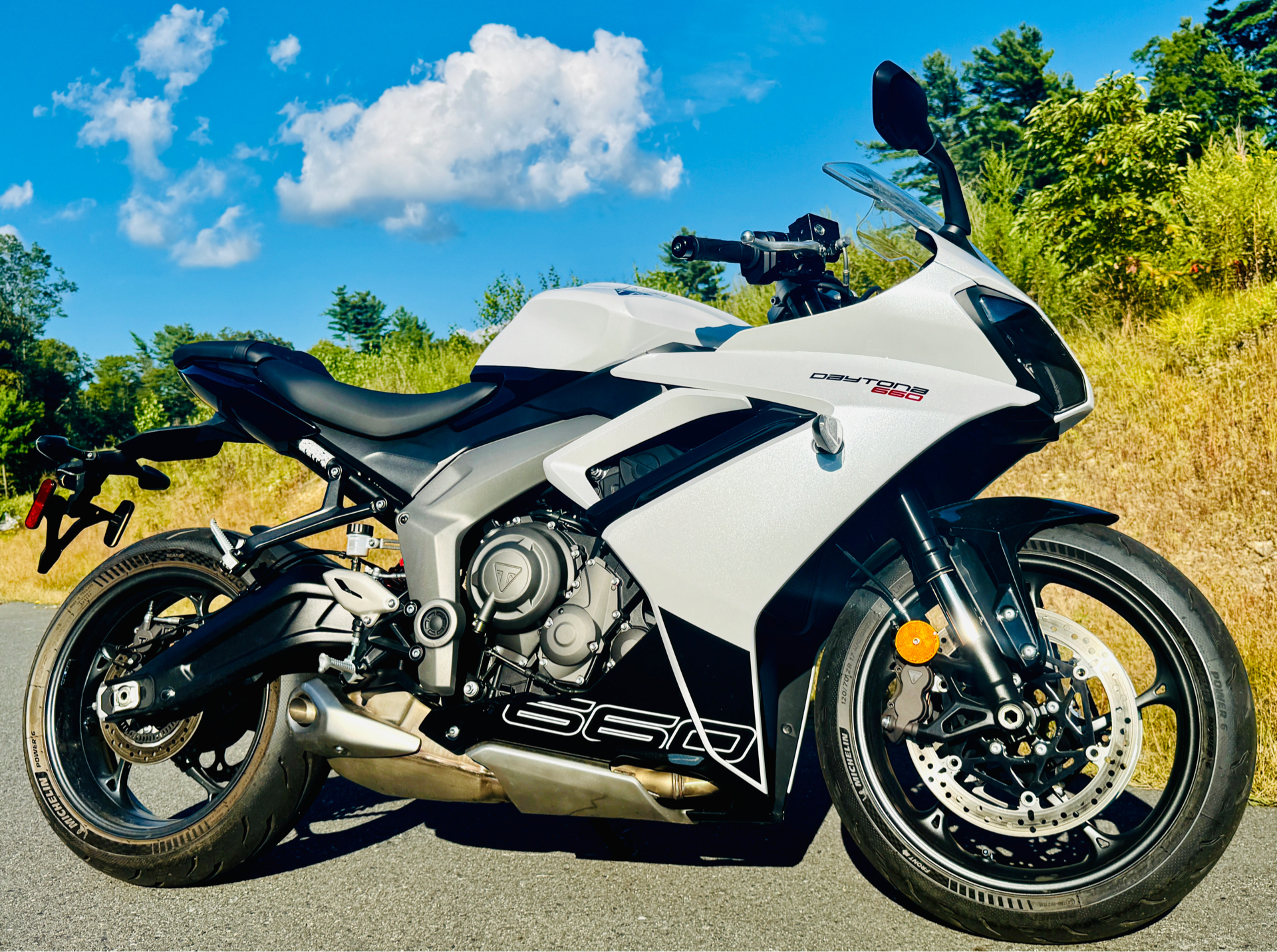 2025 Triumph Daytona 660 in Foxboro, Massachusetts - Photo 12