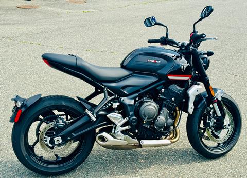 2024 Triumph Trident 660 in Foxboro, Massachusetts - Photo 9