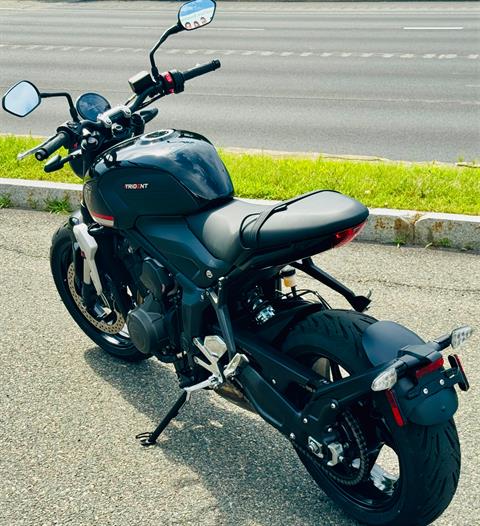 2024 Triumph Trident 660 in Foxboro, Massachusetts - Photo 16