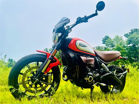 2019 Ducati Scrambler Icon in Foxboro, Massachusetts - Photo 11