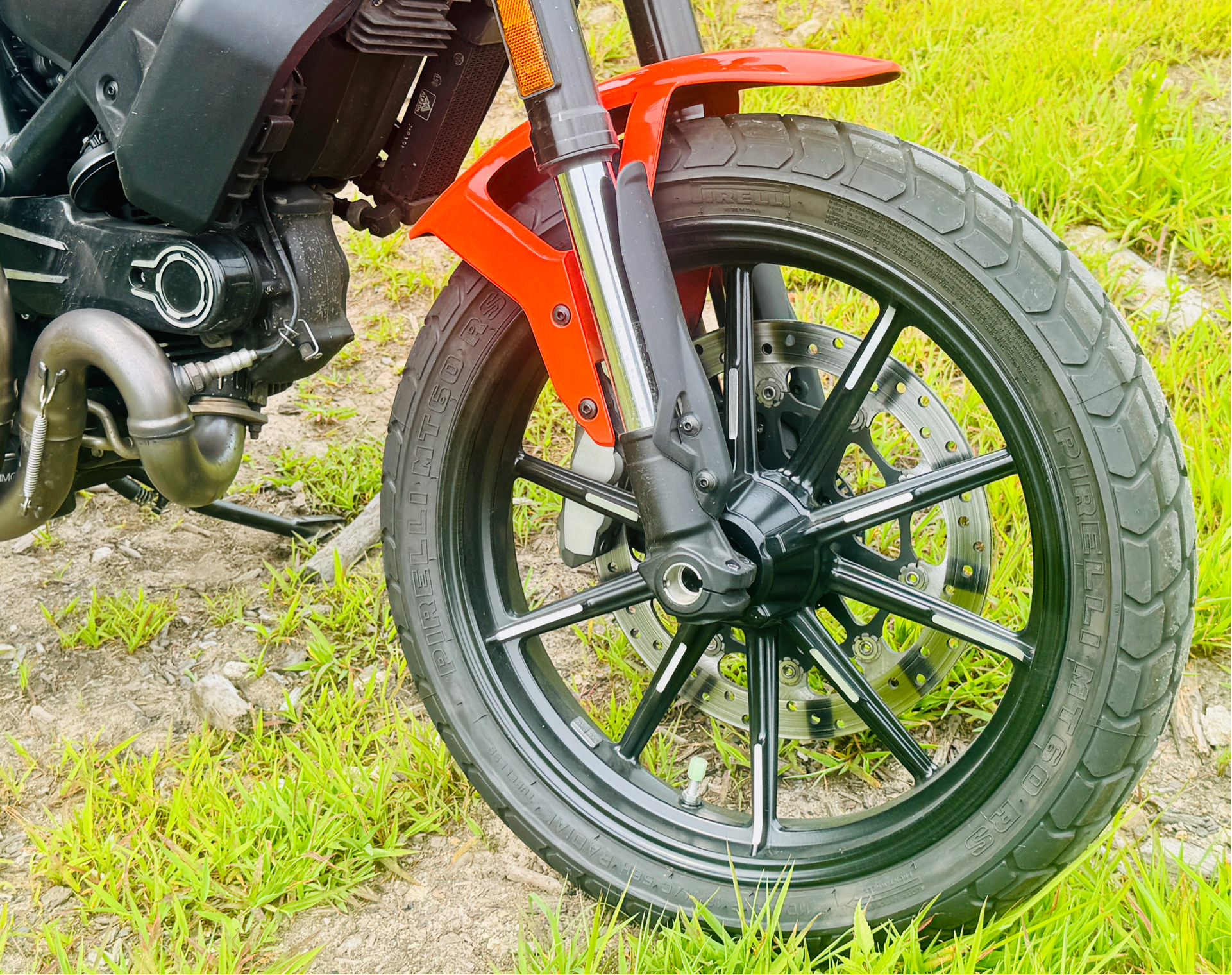 2019 Ducati Scrambler Icon in Foxboro, Massachusetts - Photo 14