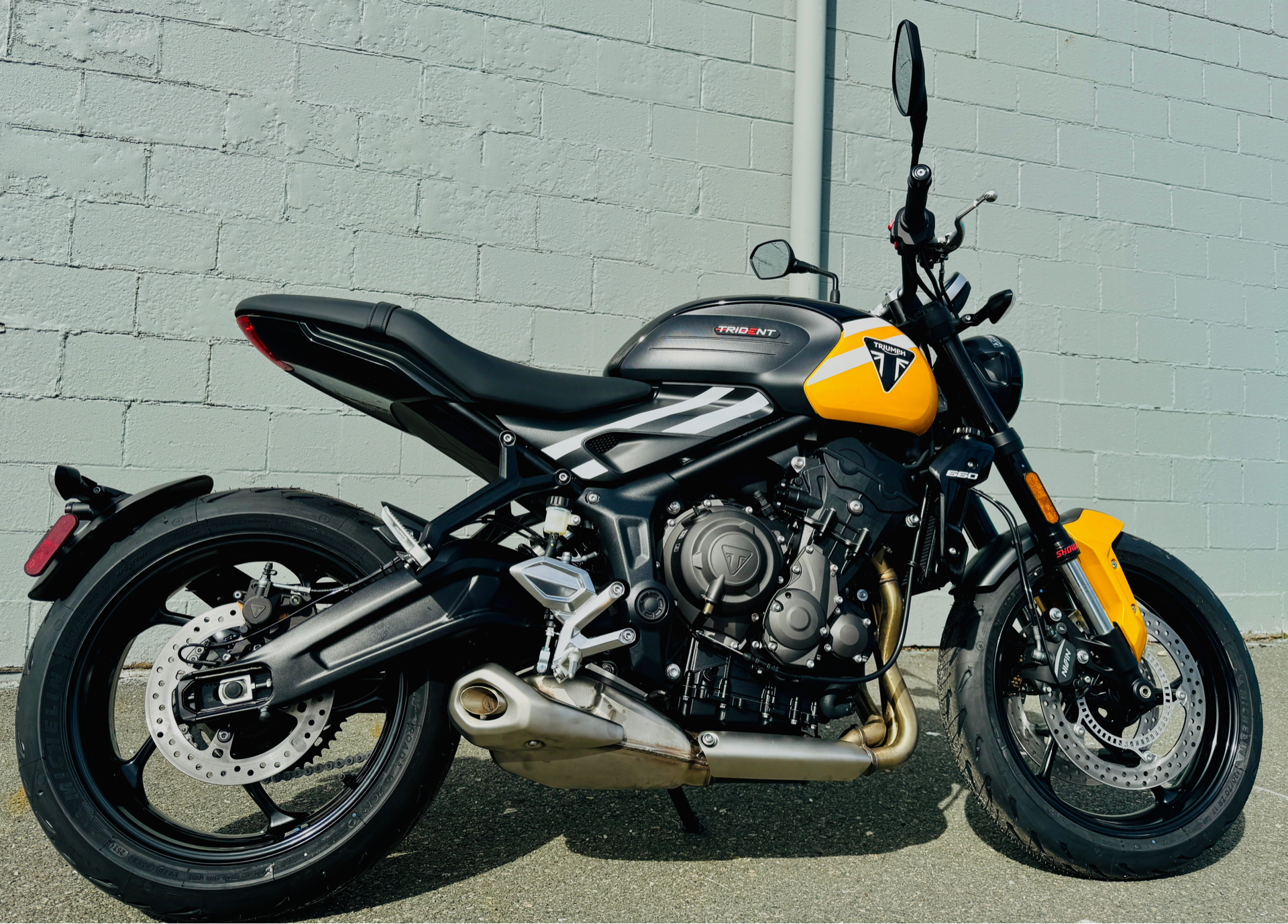 2025 Triumph Trident 660 in Foxboro, Massachusetts - Photo 13