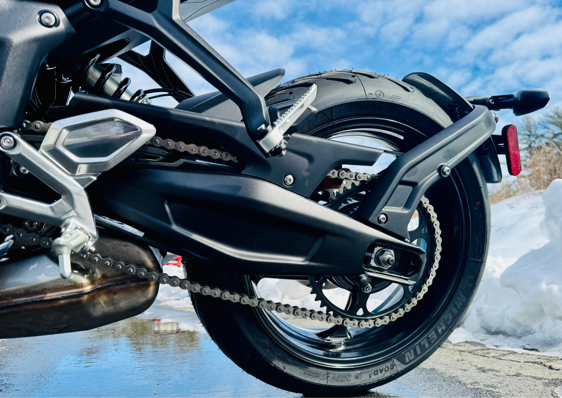 2025 Triumph Trident 660 in Foxboro, Massachusetts - Photo 17