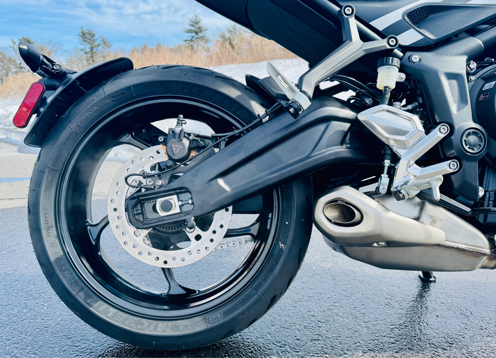 2025 Triumph Trident 660 in Foxboro, Massachusetts - Photo 16