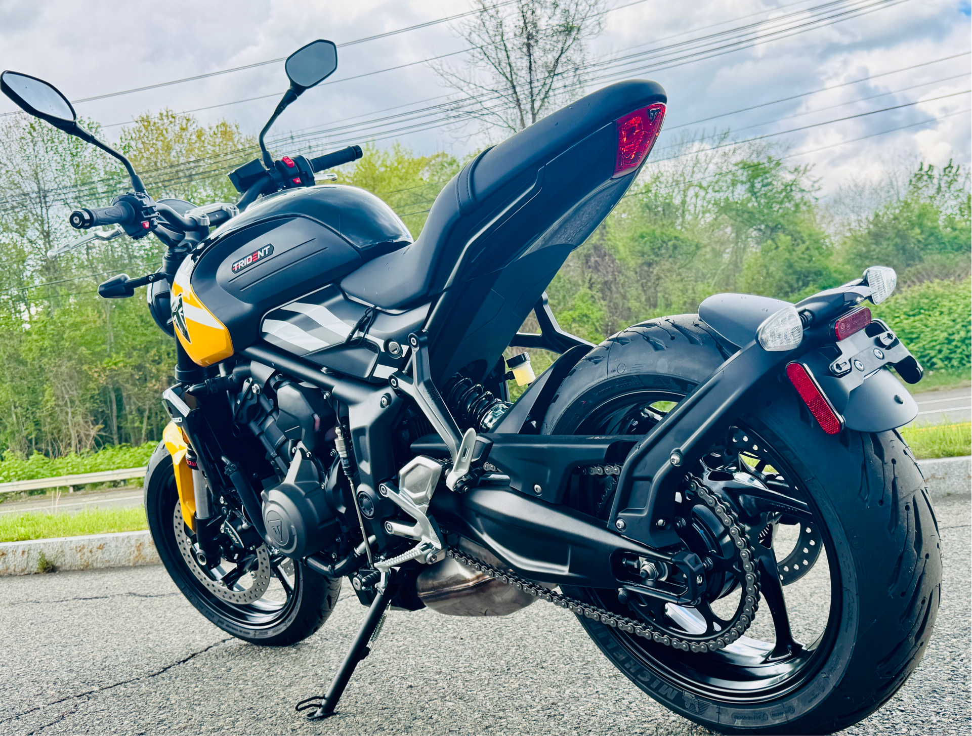 2025 Triumph Trident 660 in Foxboro, Massachusetts - Photo 16