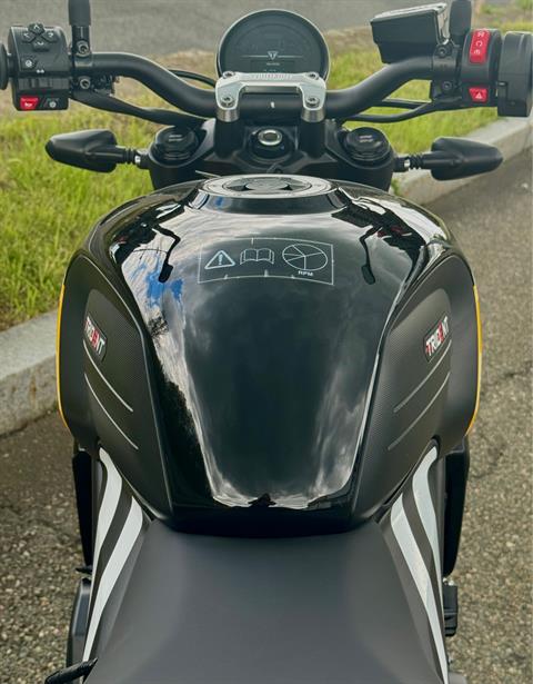 2025 Triumph Trident 660 in Foxboro, Massachusetts - Photo 22