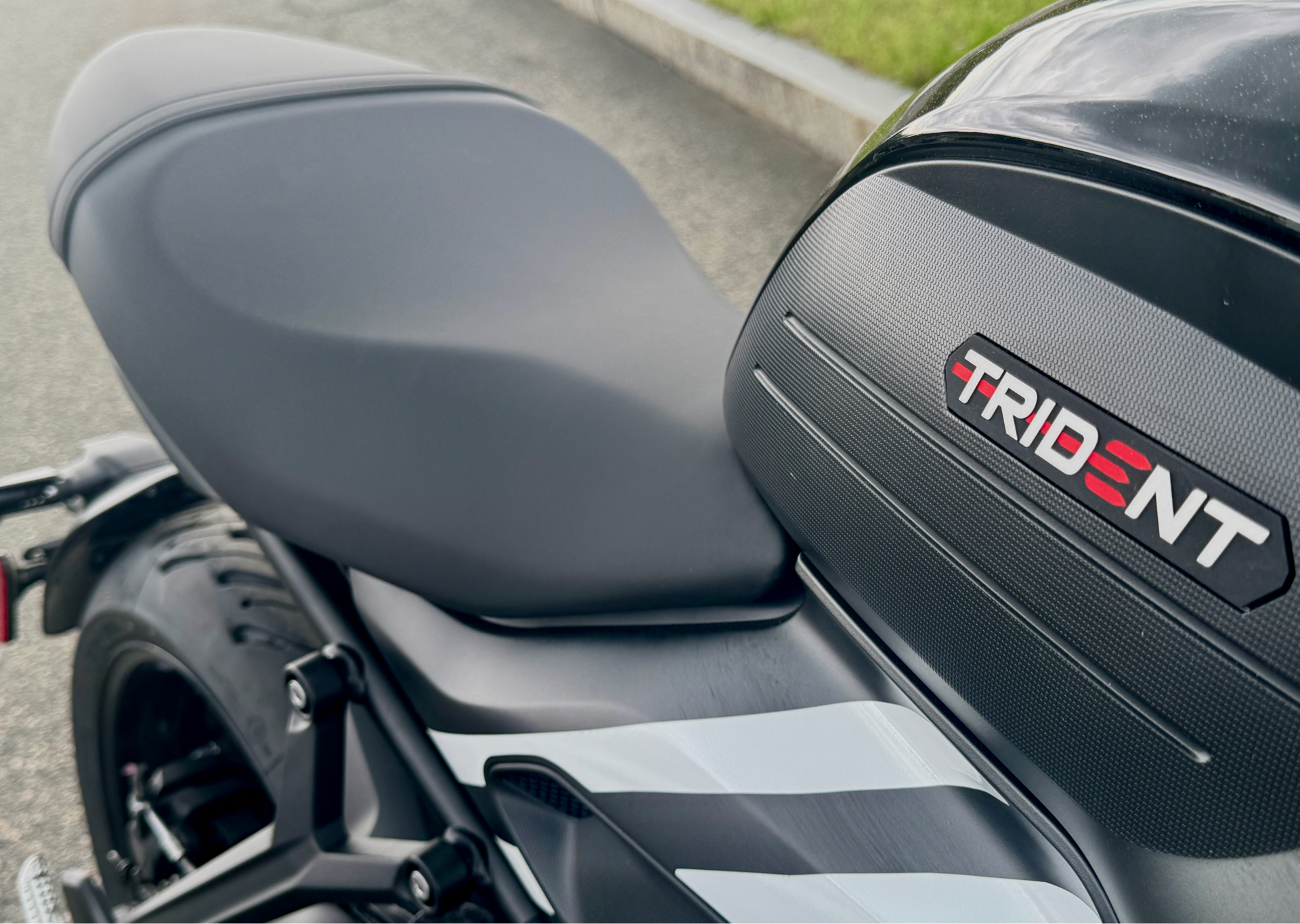 2025 Triumph Trident 660 in Foxboro, Massachusetts - Photo 19