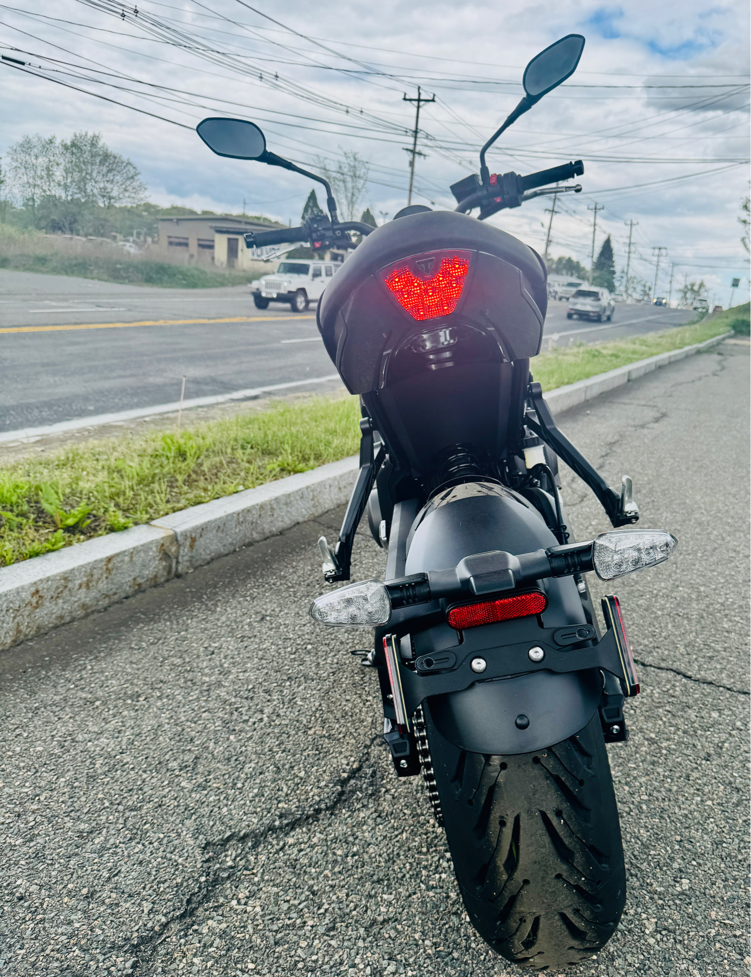 2025 Triumph Trident 660 in Foxboro, Massachusetts - Photo 5