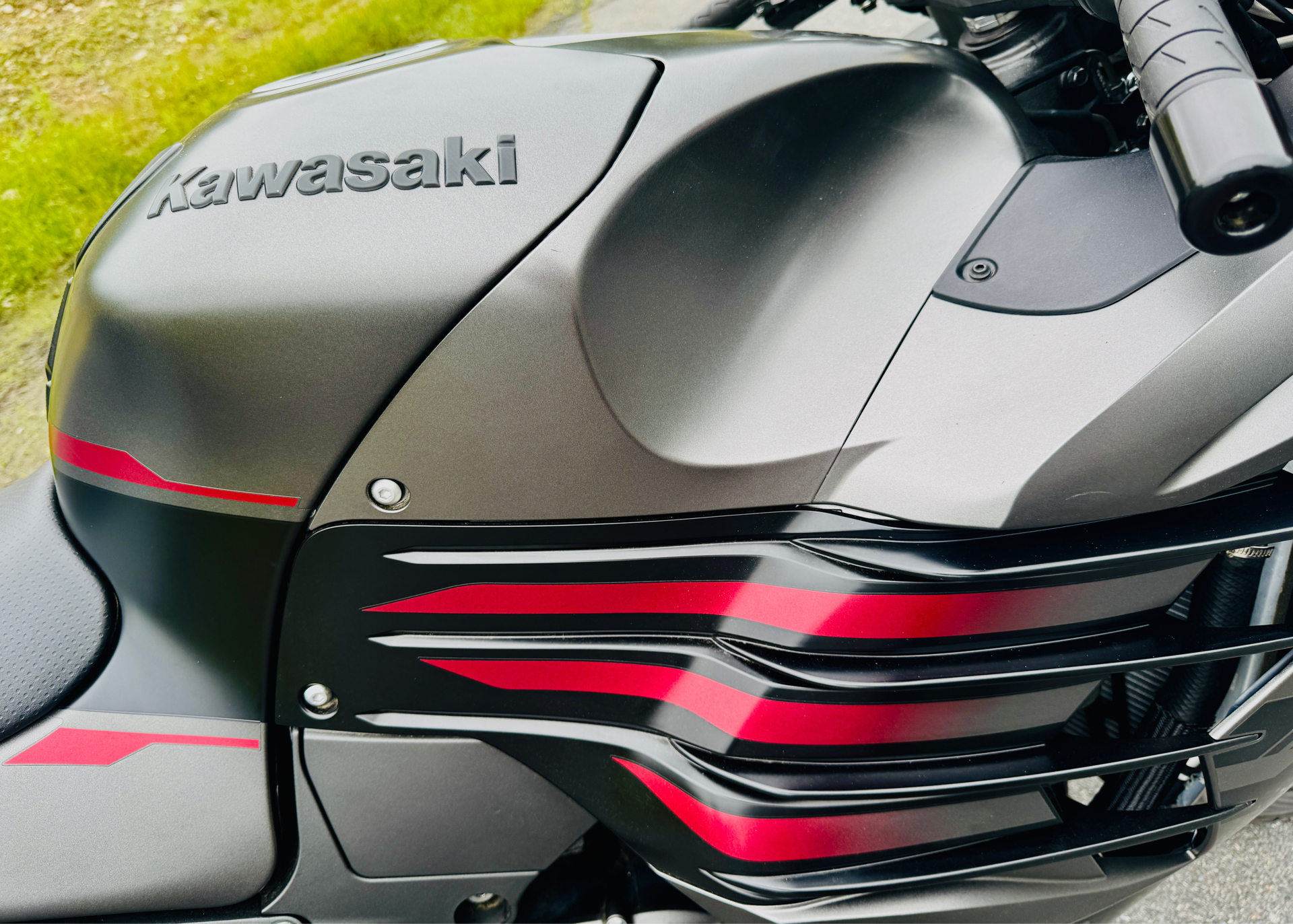2023 Kawasaki Ninja ZX-14R ABS in Foxboro, Massachusetts - Photo 10