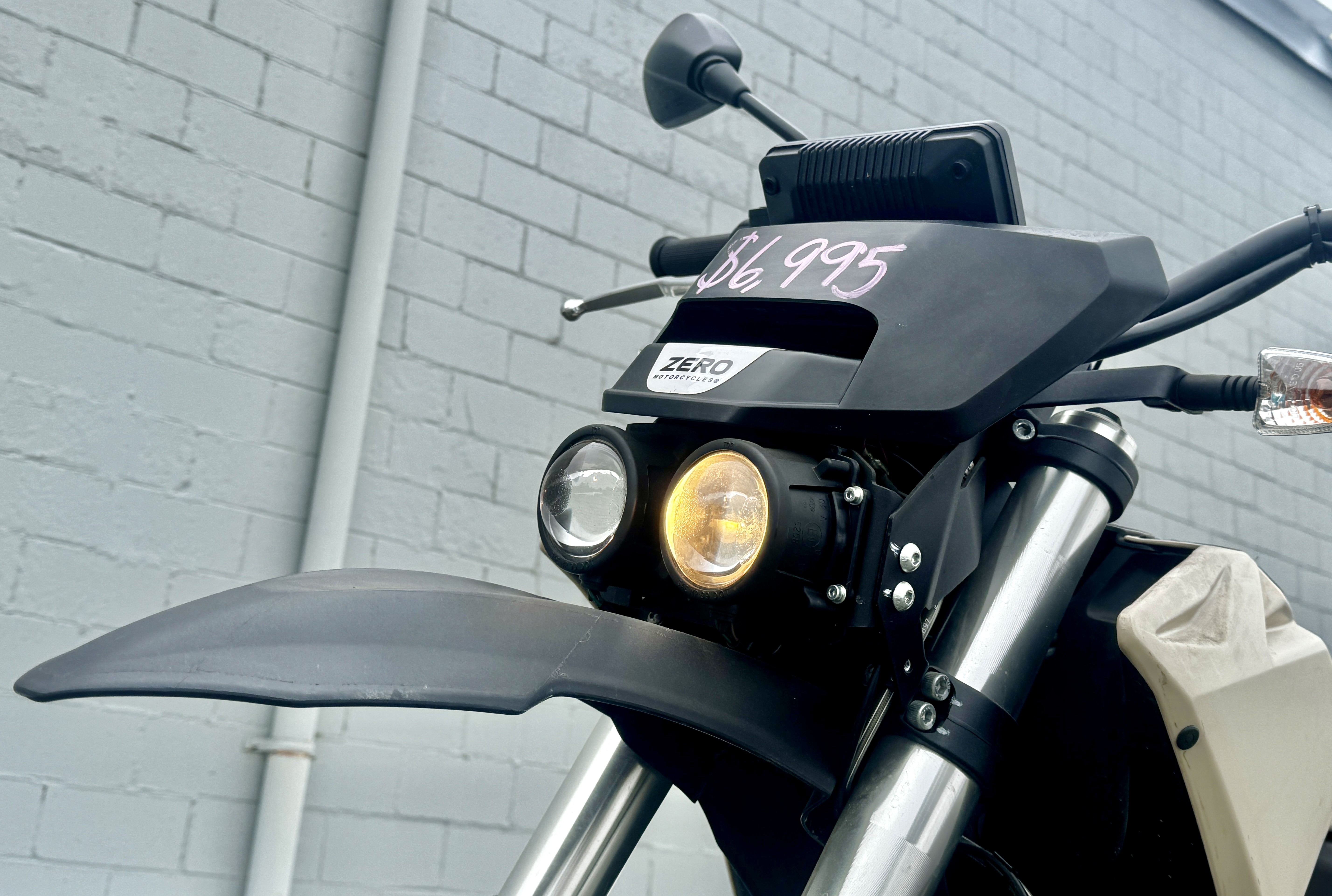 Used 2022 Zero Motorcycles FXE ZF7.2 Integrated Silver Motorcycles