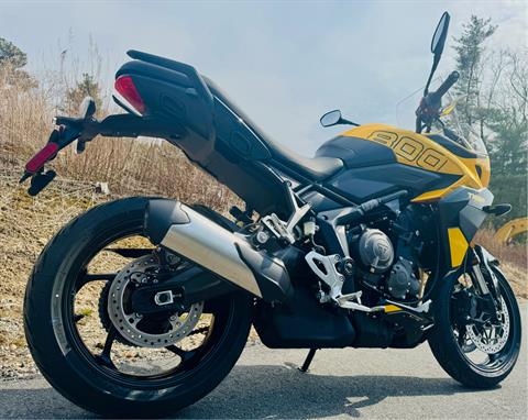 2025 Triumph Tiger Sport 800 in Foxboro, Massachusetts - Photo 13