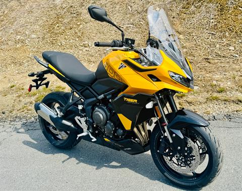 2025 Triumph Tiger Sport 800 in Foxboro, Massachusetts - Photo 21