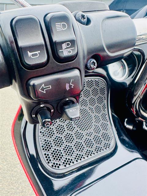2017 Harley-Davidson Road Glide® Special in Foxboro, Massachusetts - Photo 7