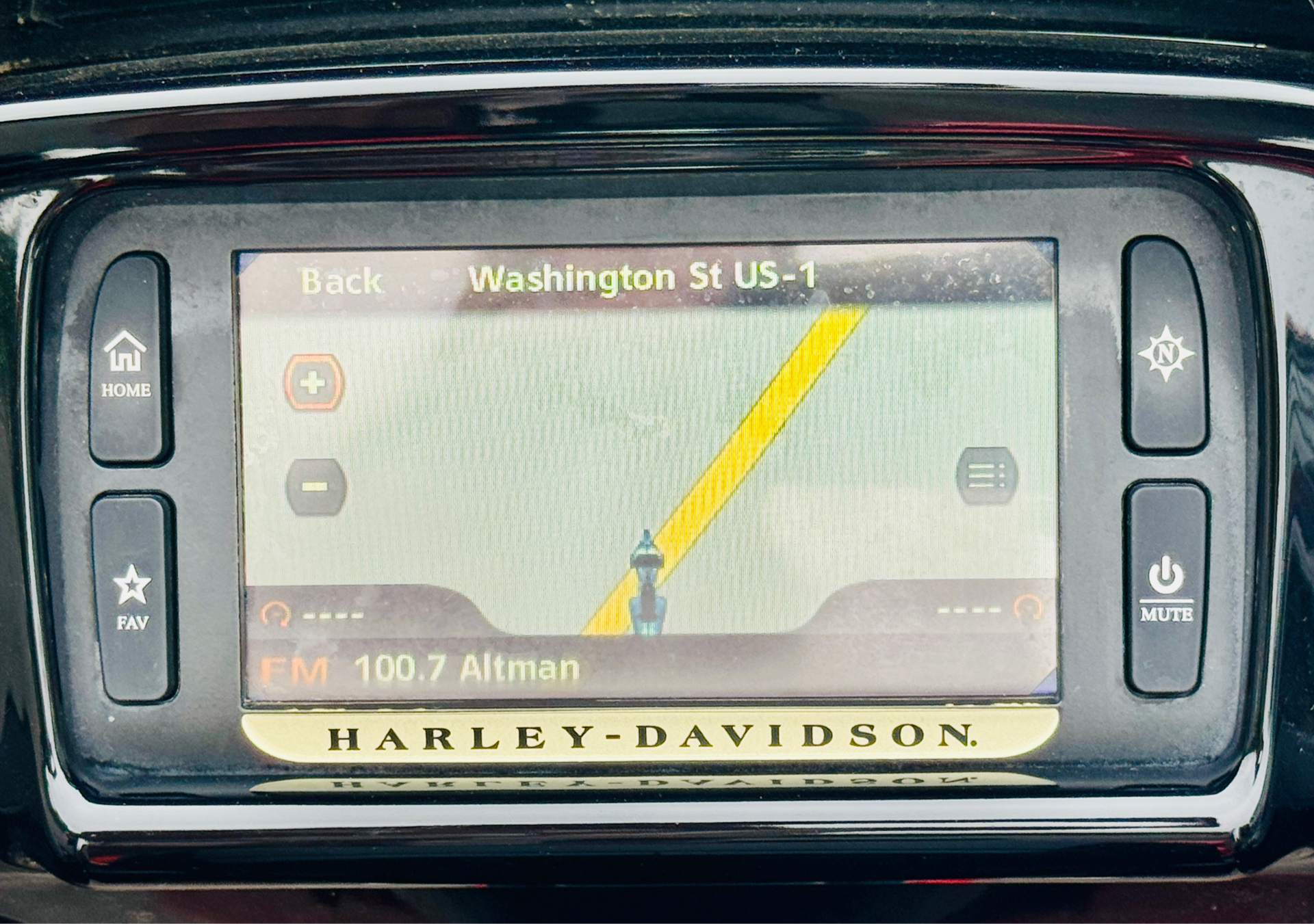 2017 Harley-Davidson Road Glide® Special in Foxboro, Massachusetts - Photo 11