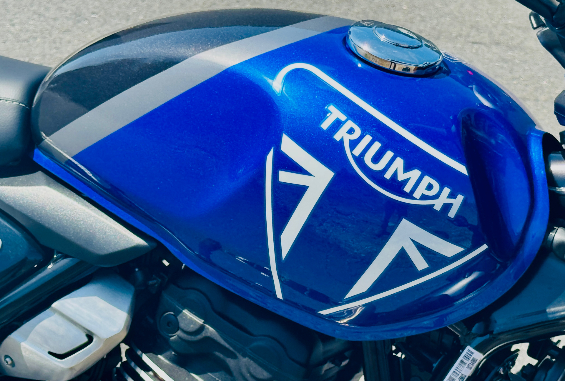 2025 Triumph Speed 400 in Foxboro, Massachusetts - Photo 4