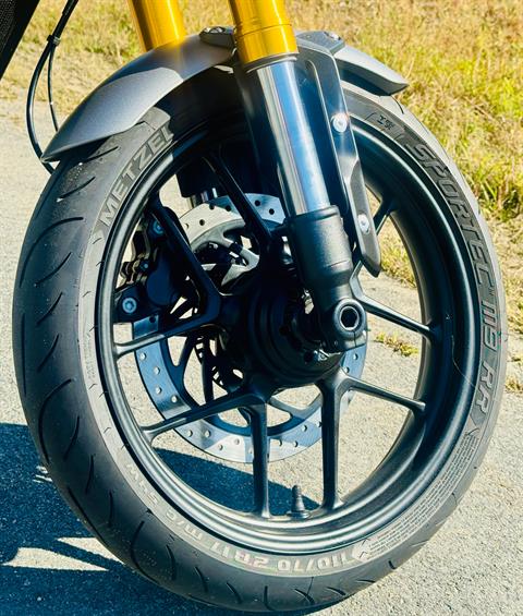2025 Triumph Speed 400 in Foxboro, Massachusetts - Photo 20