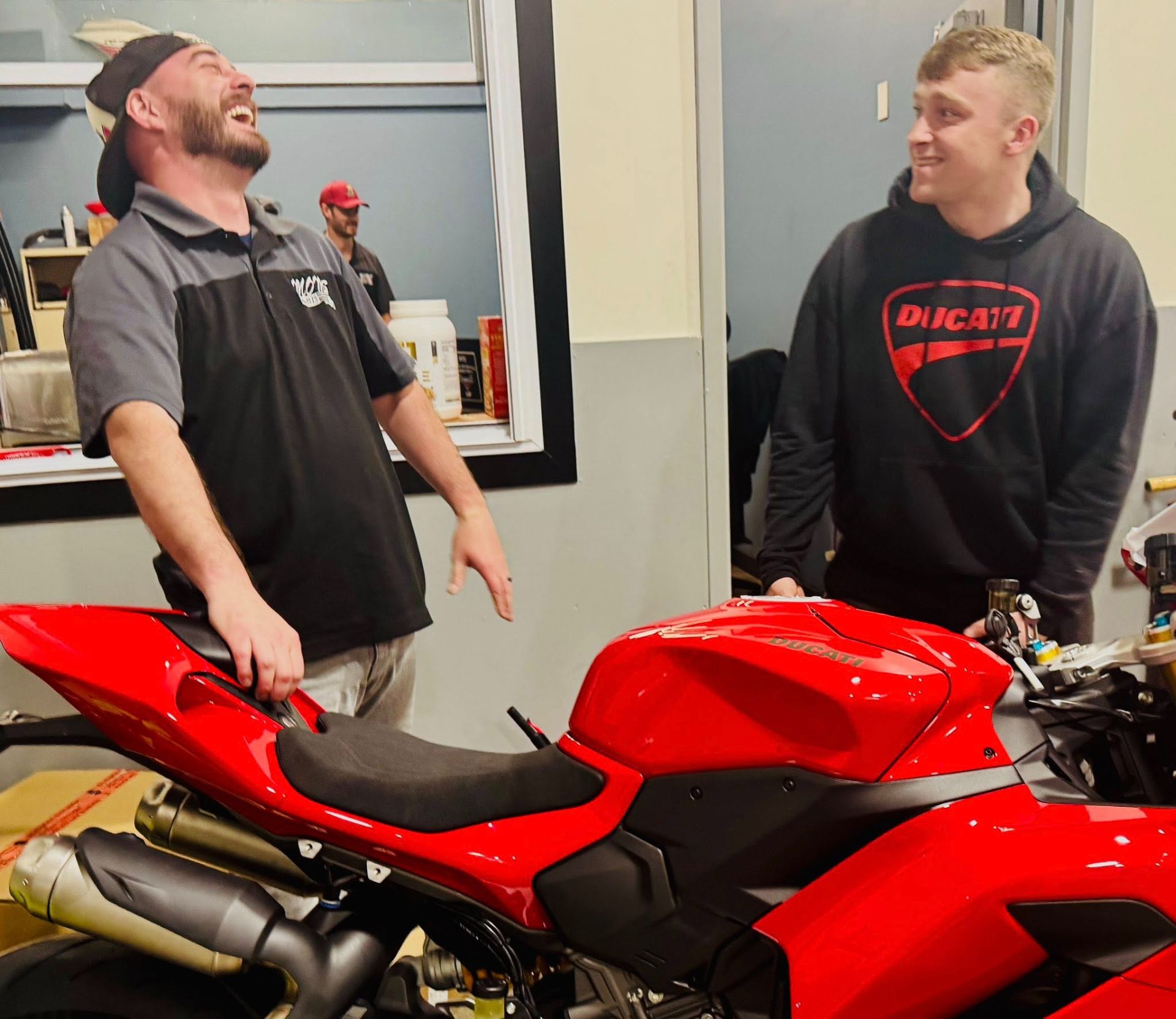 2025 Ducati Panigale V2 S in Foxboro, Massachusetts - Photo 13