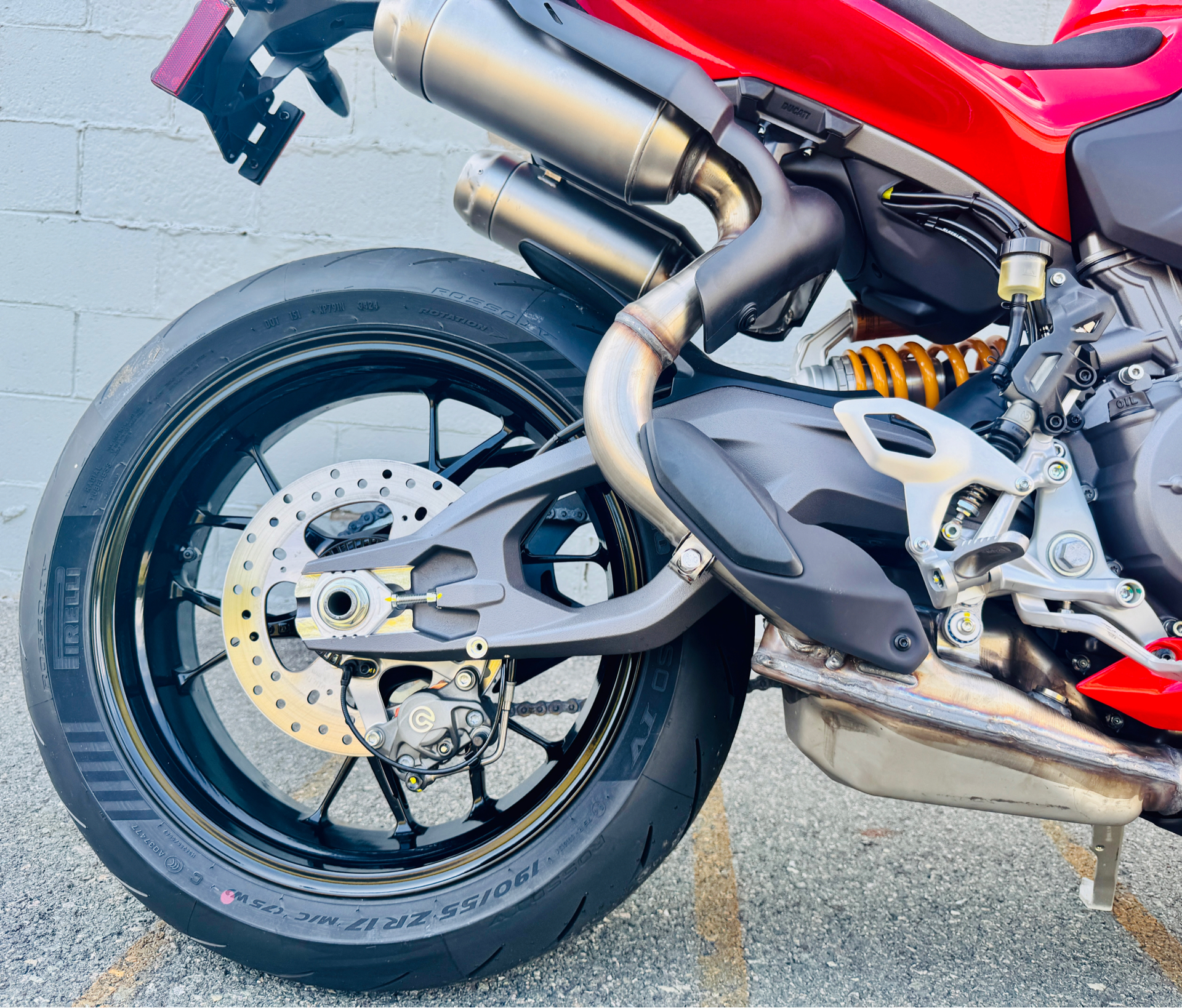 2025 Ducati Panigale V2 S in Foxboro, Massachusetts - Photo 18