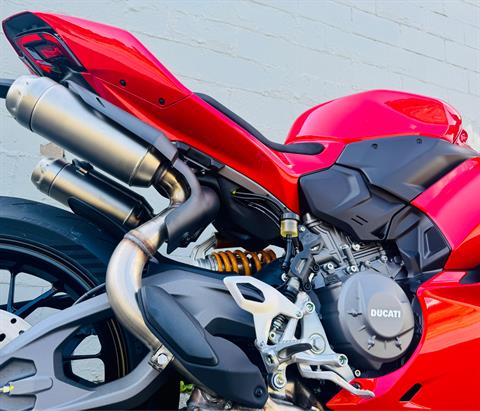 2025 Ducati Panigale V2 S in Foxboro, Massachusetts - Photo 2