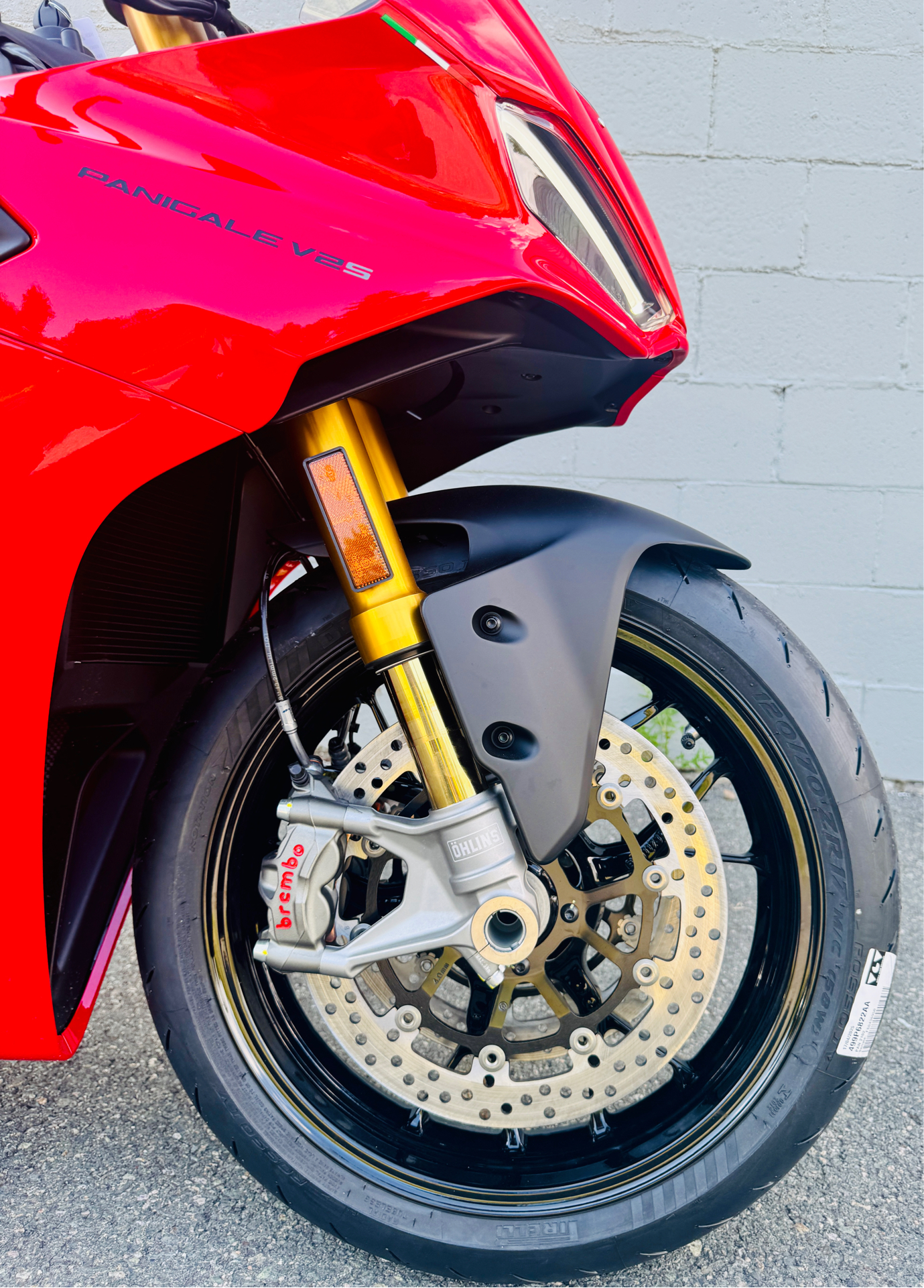 2025 Ducati Panigale V2 S in Foxboro, Massachusetts - Photo 24