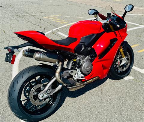 2025 Ducati Panigale V2 S in Foxboro, Massachusetts - Photo 15