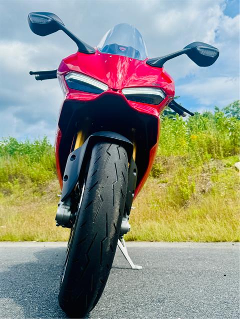 2025 Ducati Panigale V2 S in Foxboro, Massachusetts - Photo 12